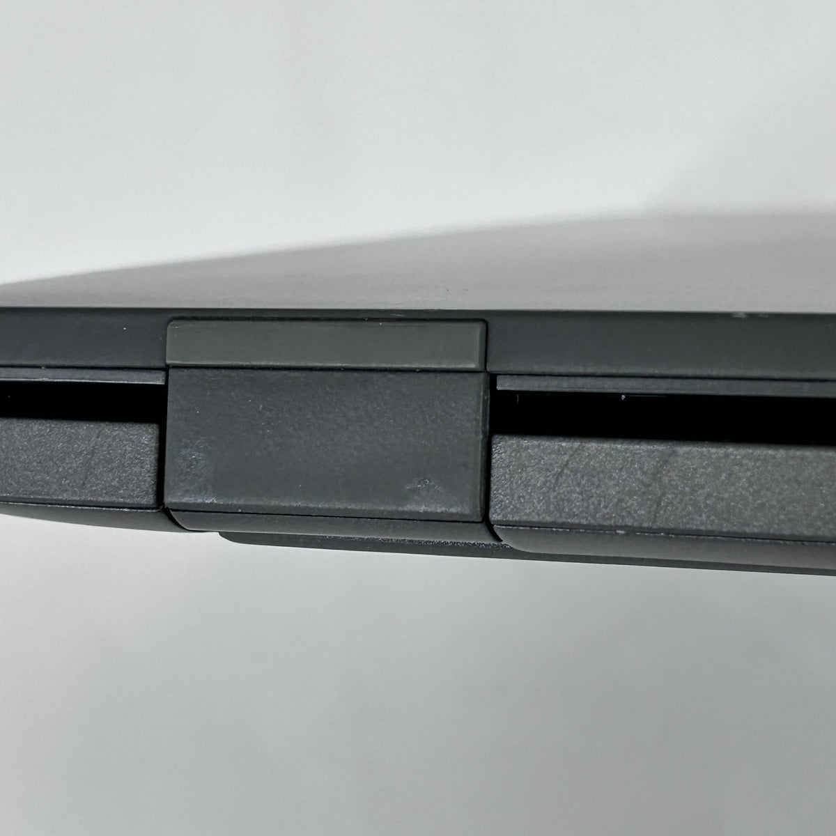 Dell Latitude 7430 14 Gray 1.7 GHz Intel Core i7 12th Gen. 16GB RAM 512GB Solid State Drive
