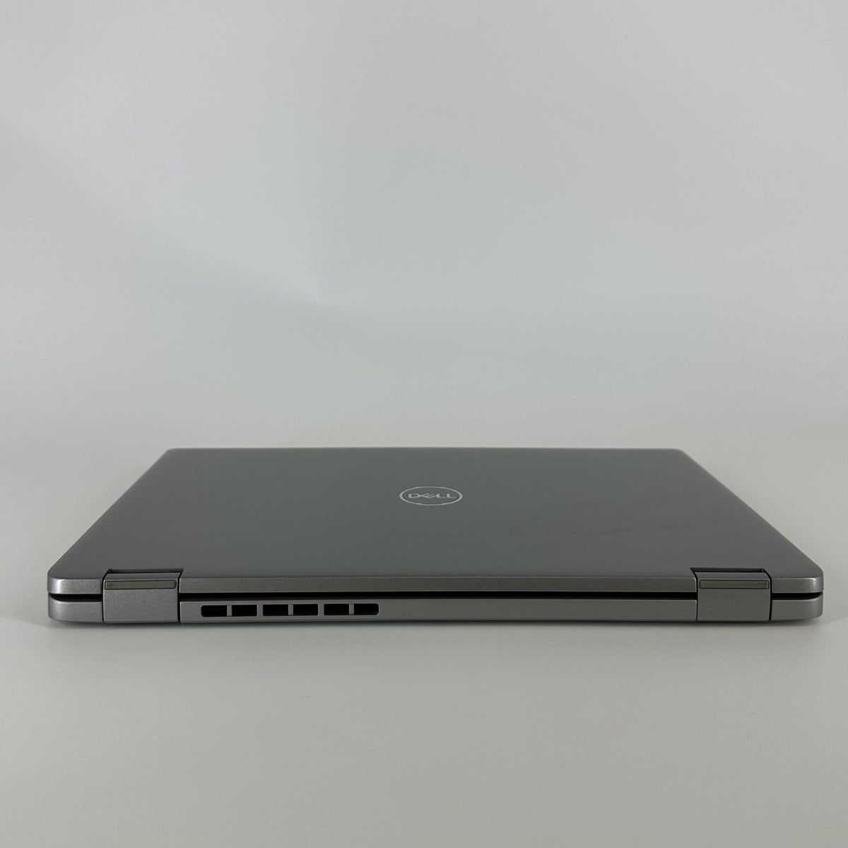 Dell Latitude 3340 13.3 Gray 1.3 GHz Intel Core i5 13th Gen. 8GB RAM 256GB Solid State Drive