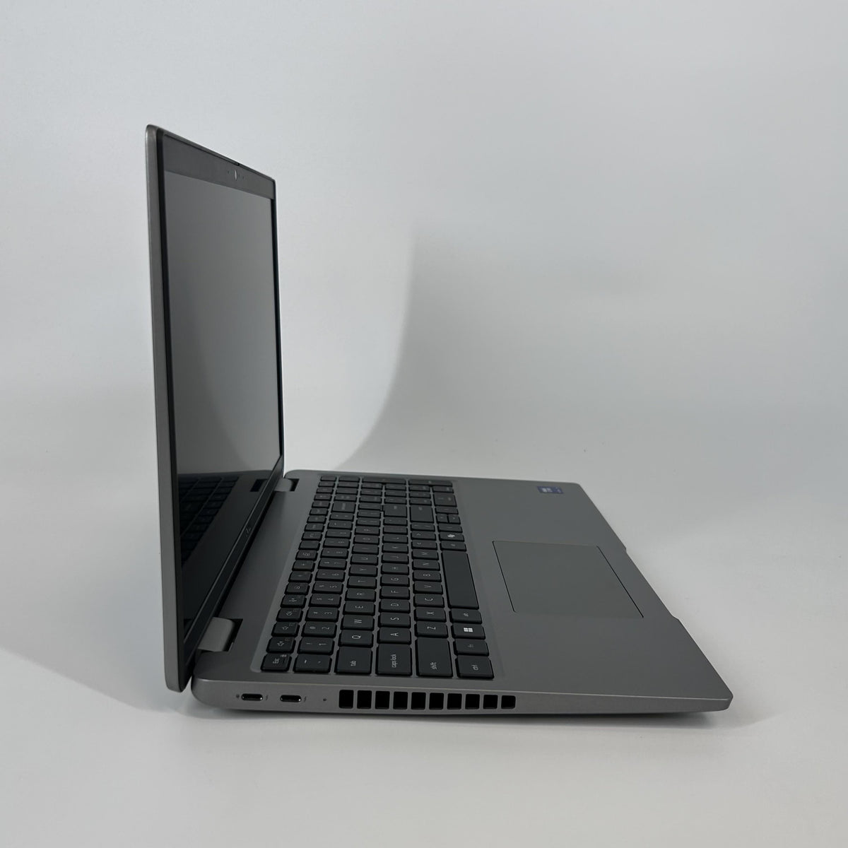 Dell Latitude 5550 15.6 Gray 1.3 GHz Intel Core Ultra 5 16GB RAM 256GB Solid State Drive