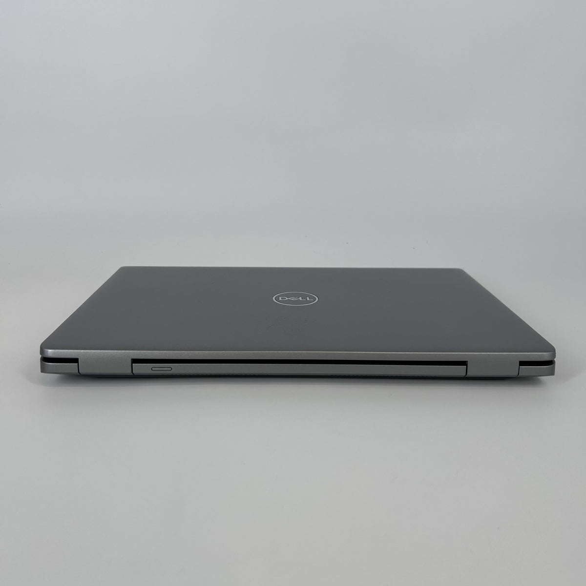 Dell Latitude 5550 15.6 Gray 1.3 GHz Intel Core Ultra 5 16GB RAM 256GB Solid State Drive