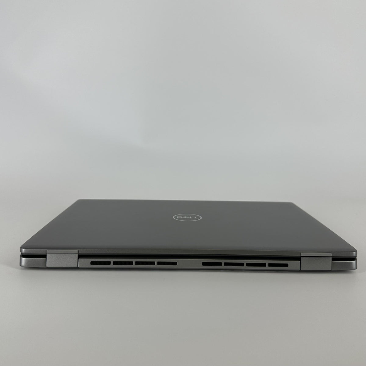 Dell Latitude 7450 14 Gray 2.1 GHz Intel Core Ultra 5 32GB RAM 512GB Solid State Drive