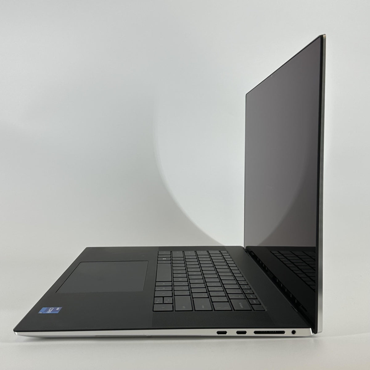 Dell XPS 17 9720 Silver 2.3 GHz Intel Core i7 12th Gen. 64GB RAM 2TB Solid State Drive NVIDIA GeForce RTX 3050 4 GB