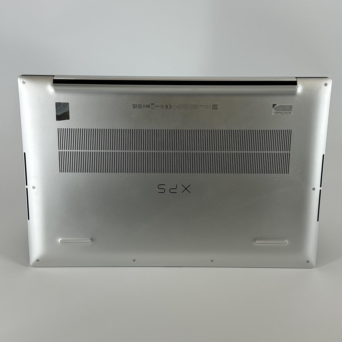 Dell XPS 17 9720 Silver 2.3 GHz Intel Core i7 12th Gen. 64GB RAM 2TB Solid State Drive NVIDIA GeForce RTX 3050 4 GB