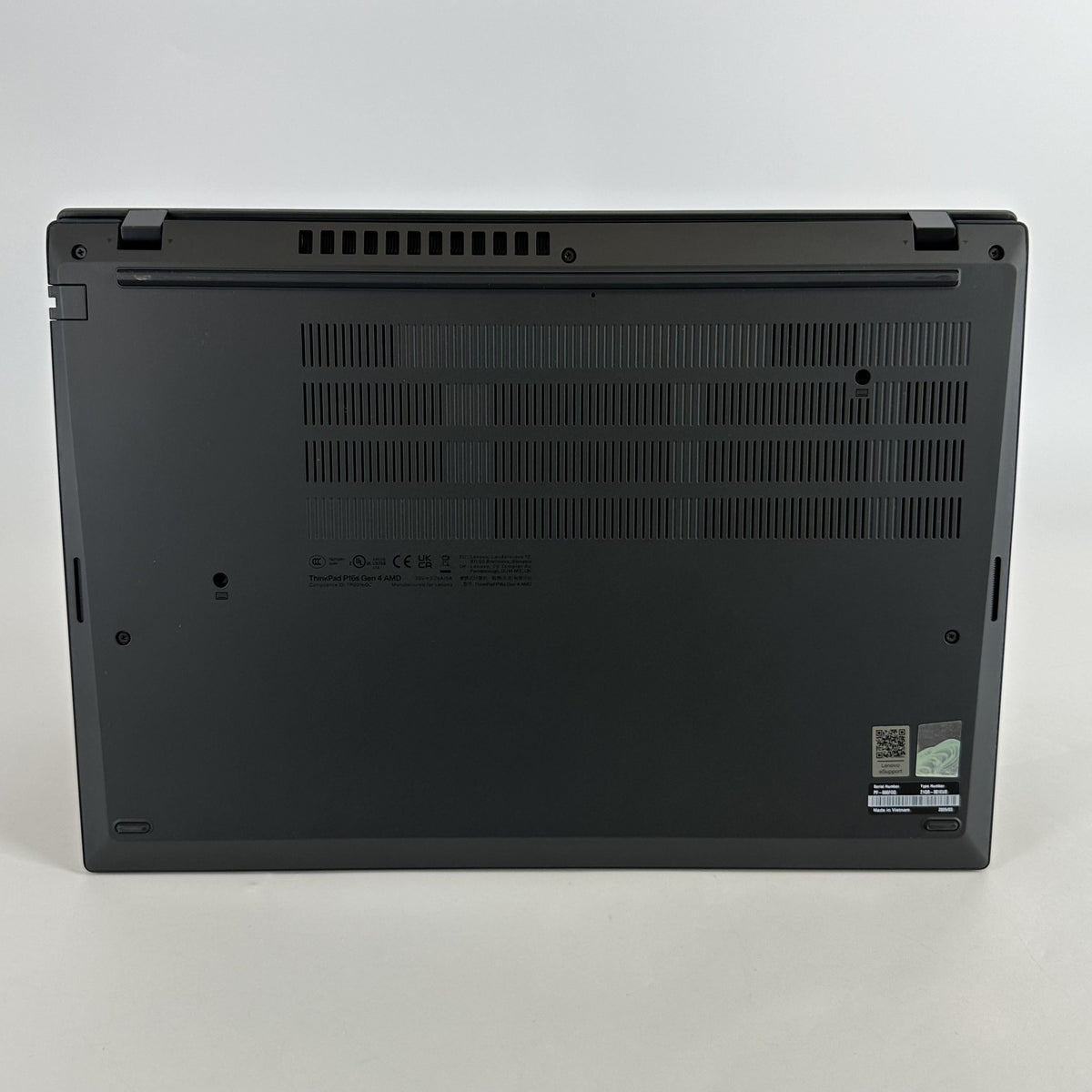 Lenovo ThinkPad P16s Gen 4 Black 2.0 GHz AMD Ryzen AI 7 Pro 350 32GB RAM 1TB Solid State Drive