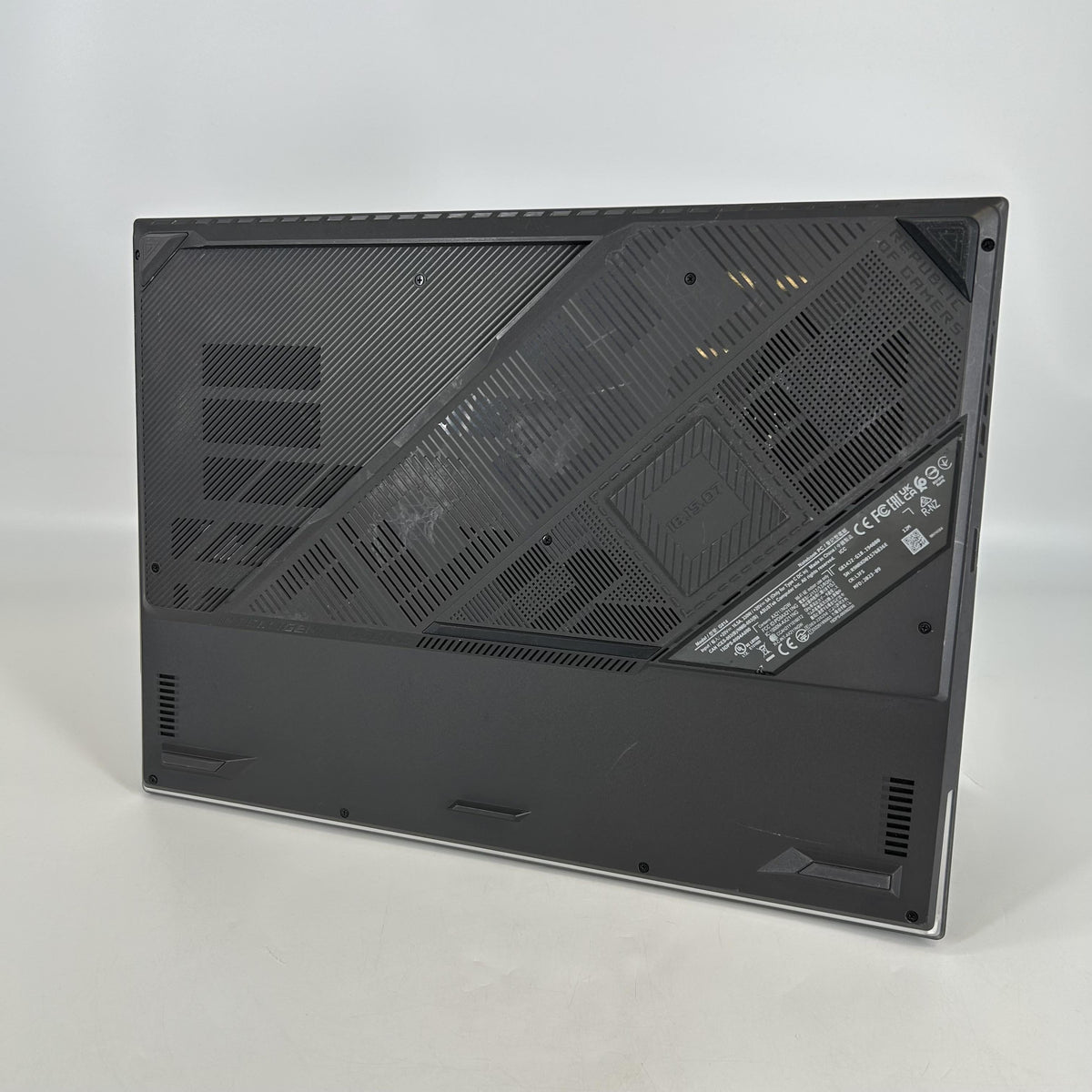 Asus ROG Strix G18 G814 18 Gray 2.2 GHz Intel Core i9 13th Gen. 16GB RAM 1TB Solid State Drive NVIDIA GeForce RTX 4080 12 GB