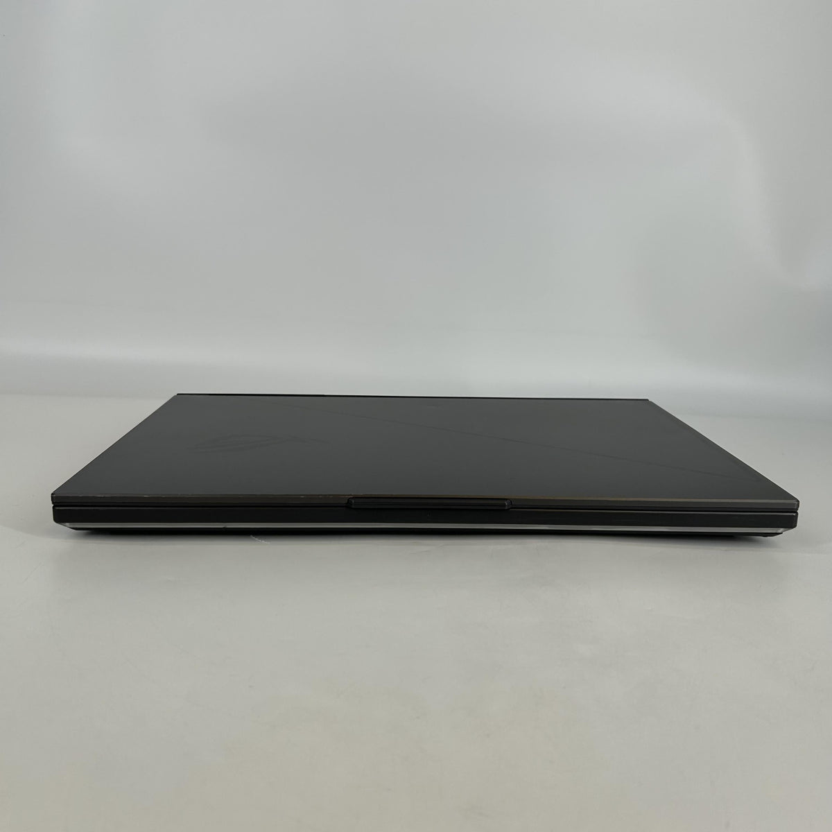 Asus ROG Strix G18 G814 18 Gray 2.2 GHz Intel Core i9 13th Gen. 16GB RAM 1TB Solid State Drive NVIDIA GeForce RTX 4080 12 GB