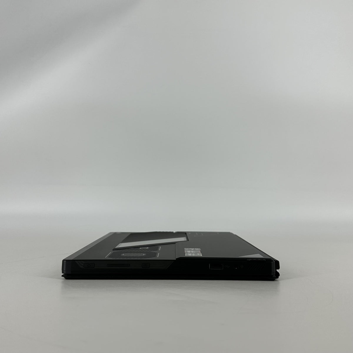 Asus ROG Flow Z13 GZ302 13.4 Black 3.0 GHz AMD Ryzen AI MAX+ 395 64GB RAM 2TB Solid State Drive