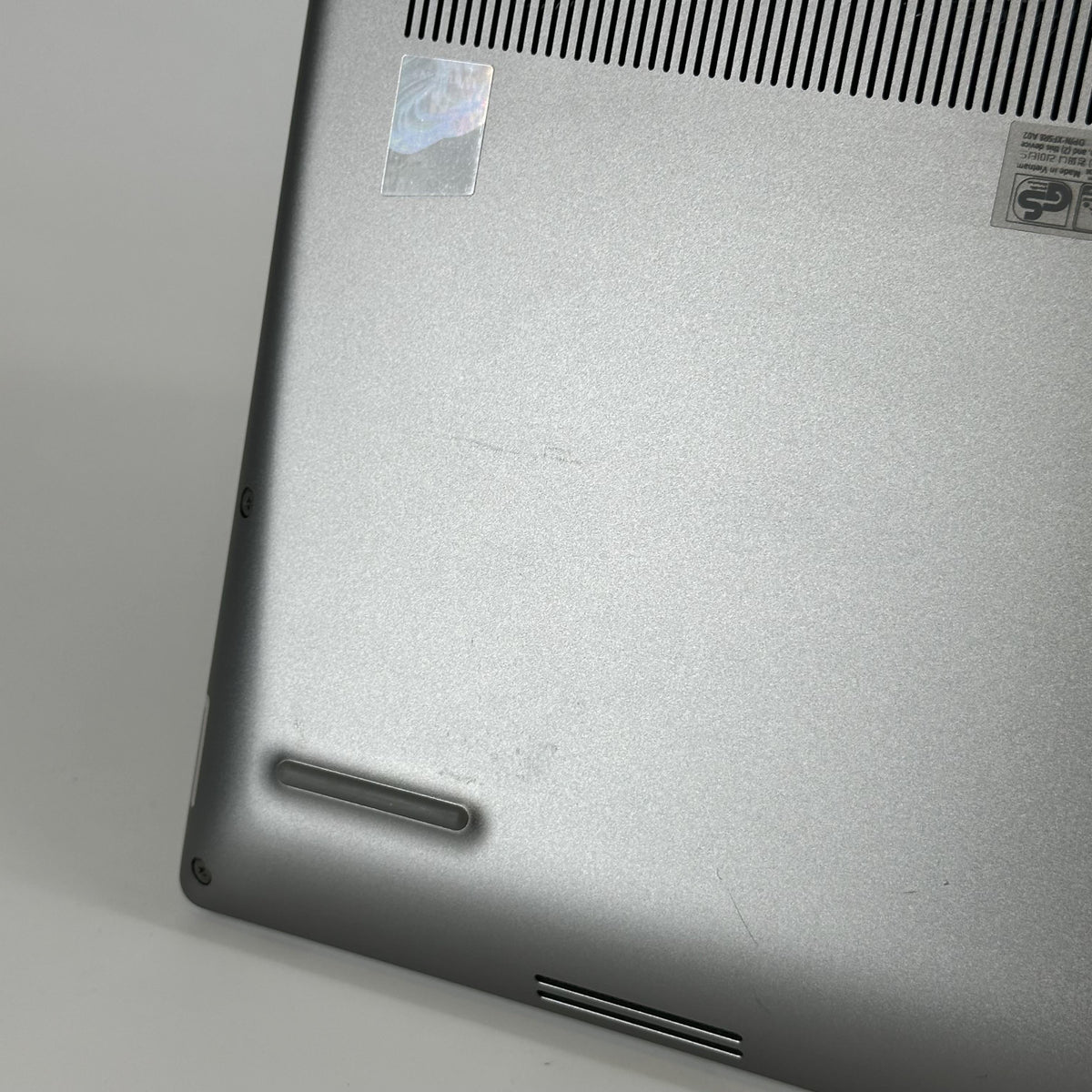 Dell Precision 7680 16 Gray 2.2 GHz Intel Core i9 13th Gen. 64GB RAM 1TB Solid State Drive NVIDIA RTX 3500 Ada 12 GB