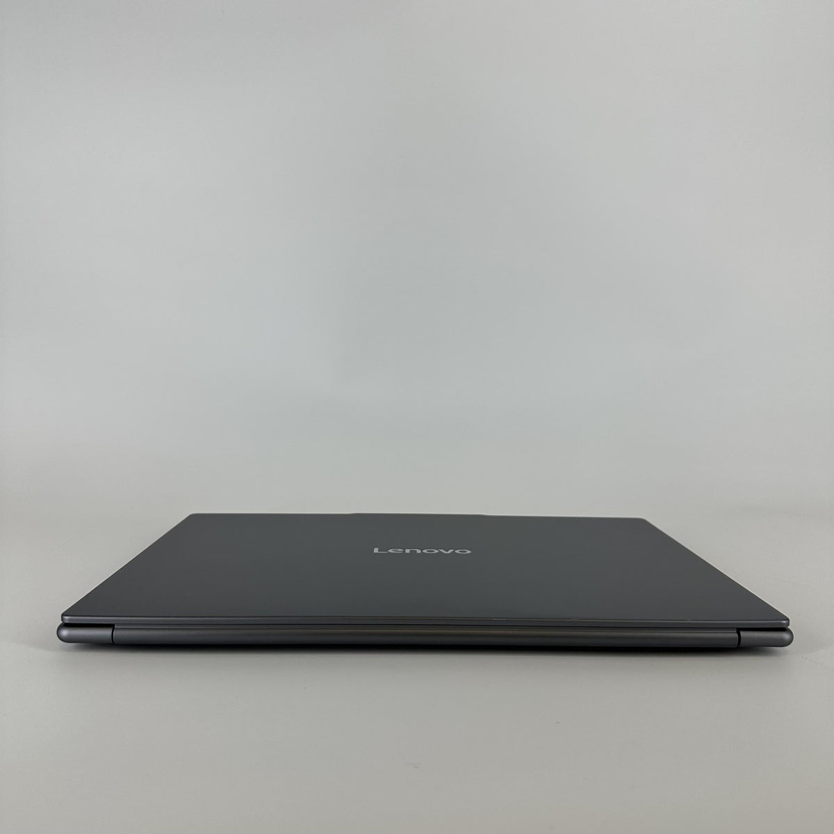 Lenovo Yoga Slim 7i 15.3 Gray 2.2 GHz Intel Core Ultra 7 Series 2 16GB RAM 1TB Solid State Drive