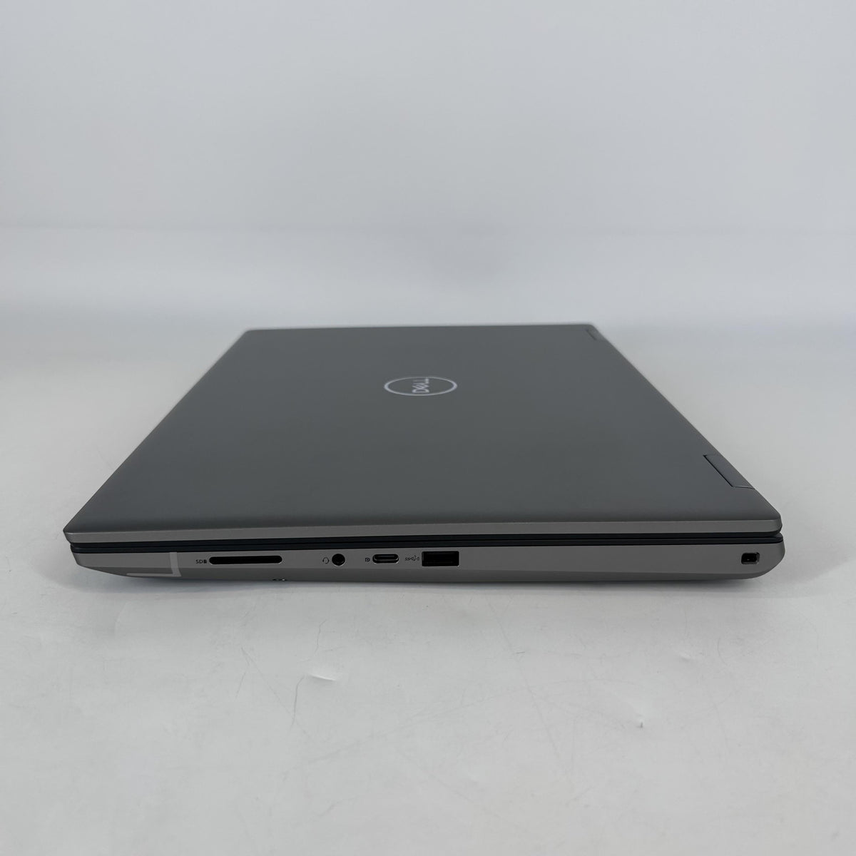 Dell Precision 7680 16 Gray 2.2 GHz Intel Core i9 13th Gen. 32GB RAM 1TB Solid State Drive 256GB Solid State Drive NVIDIA RTX 3500 Ada 12 GB