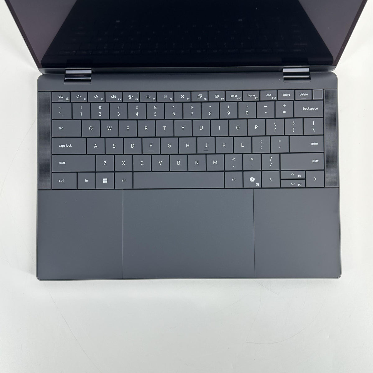 Dell Latitude 9450 (2-in-1) 14 Gray 2.1 GHz Intel Core Ultra 7 32GB RAM 512GB Solid State Drive