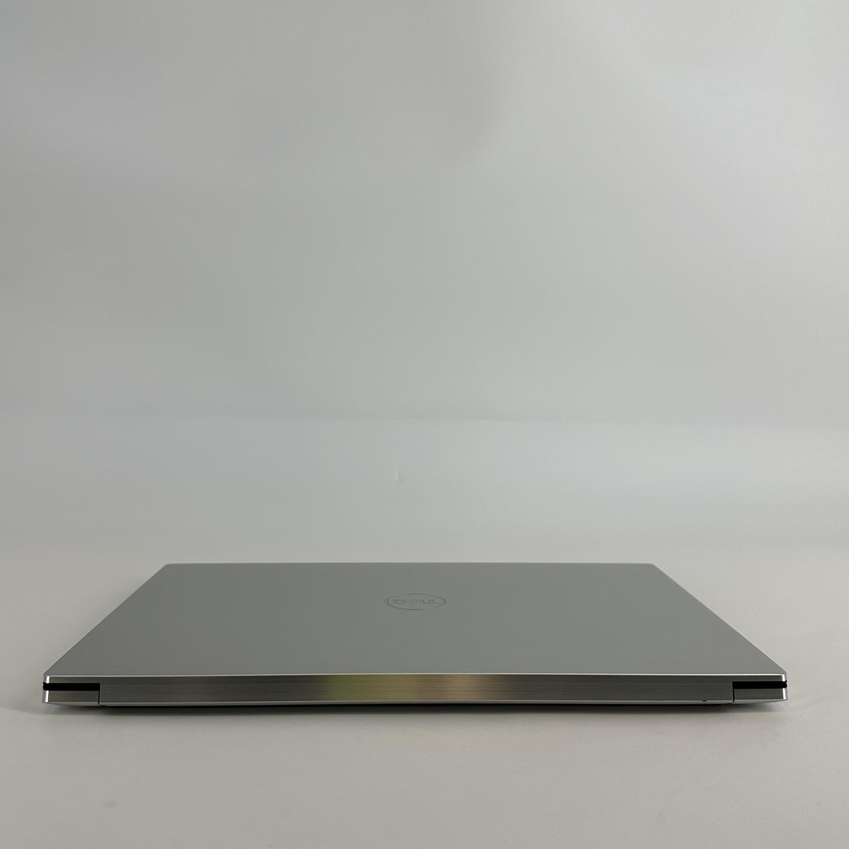 Dell XPS 15 9530 Silver 2.4 GHz Intel Core i7 13th Gen. 16GB RAM 1TB Solid State Drive Intel Arc A370M 4 GB