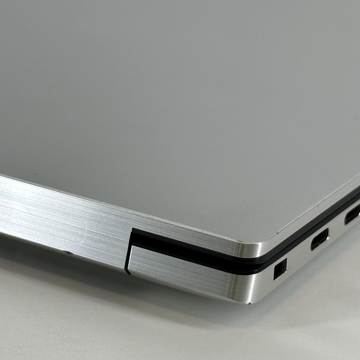 Dell XPS 15 9530 Silver 2.4 GHz Intel Core i7 13th Gen. 16GB RAM 1TB Solid State Drive Intel Arc A370M 4 GB
