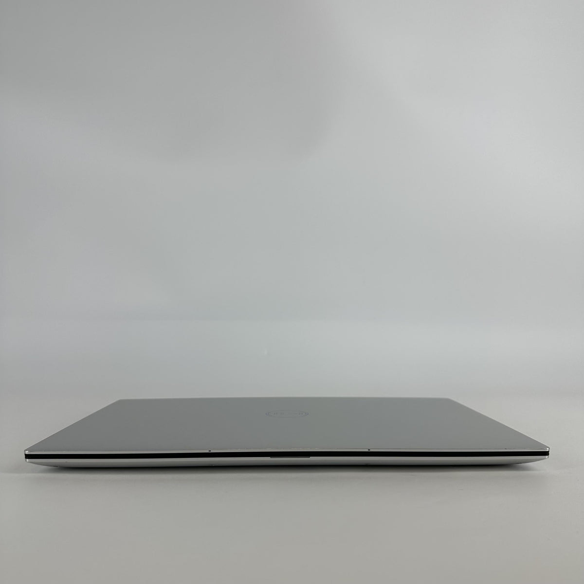 Dell XPS 15 9530 Silver 2.6 GHz Intel Core i9 13th Gen. 32GB RAM 1TB Solid State Drive NVIDIA GeForce RTX 4060 8 GB