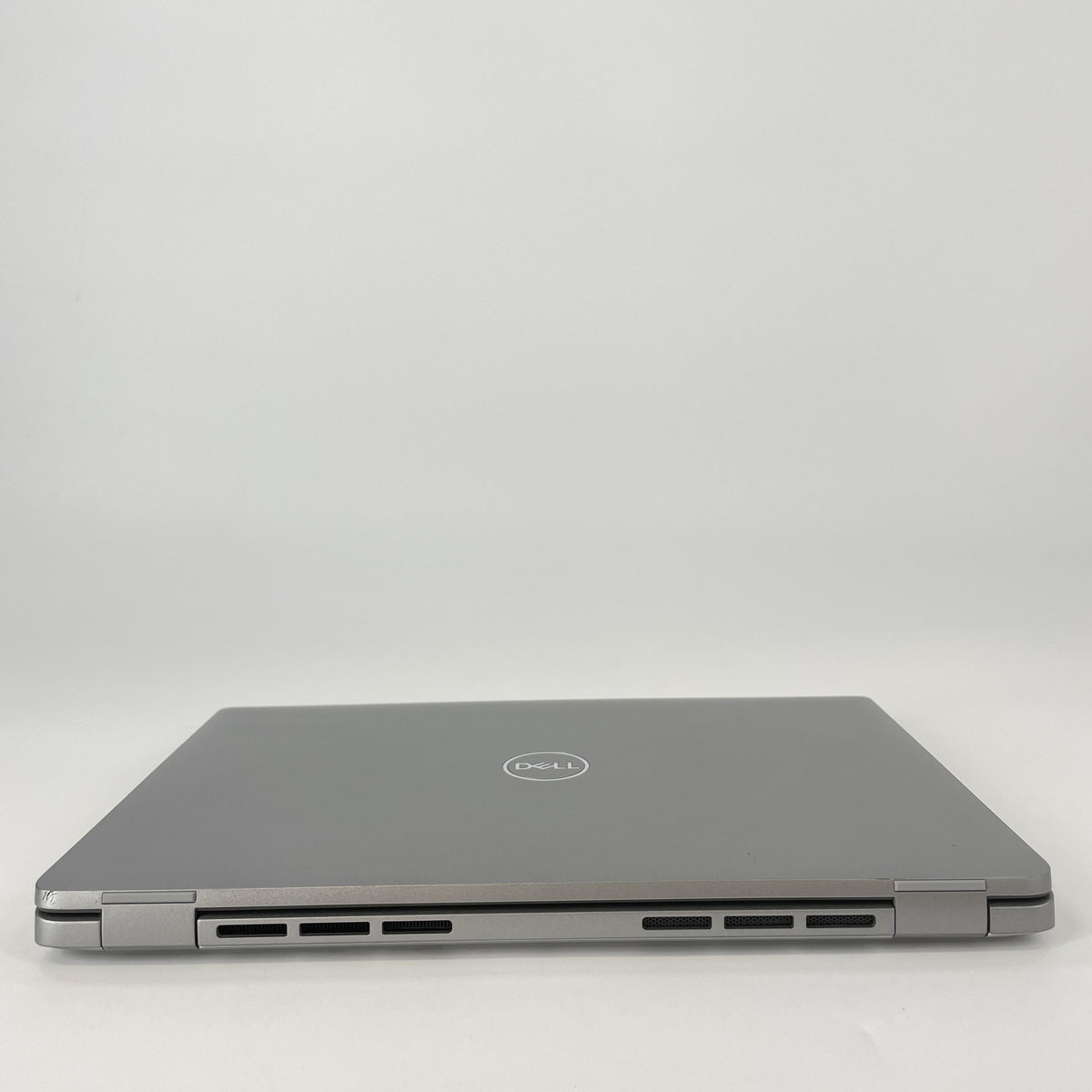 Dell Latitude 5440 14 Gray 1.8 GHz Intel Core i7 13th Gen. 16GB RAM 512GB Solid State Drive