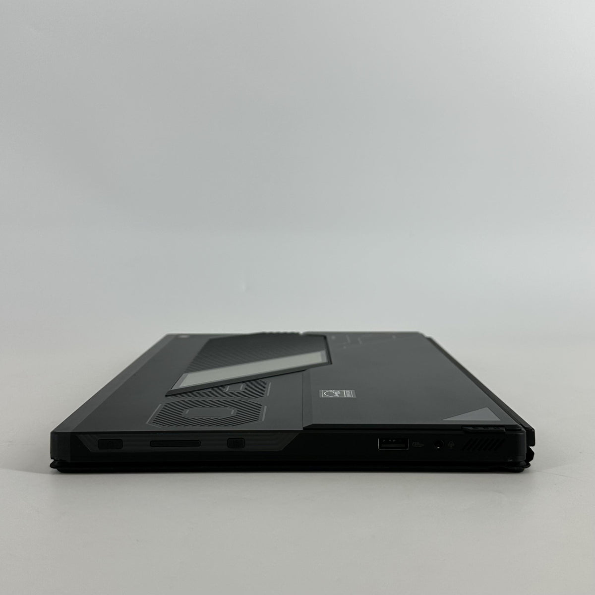 Asus ROG Flow Z13 GZ302 13.4 Black 3.0 GHz AMD Ryzen AI MAX+ 395 64GB RAM 1TB Solid State Drive