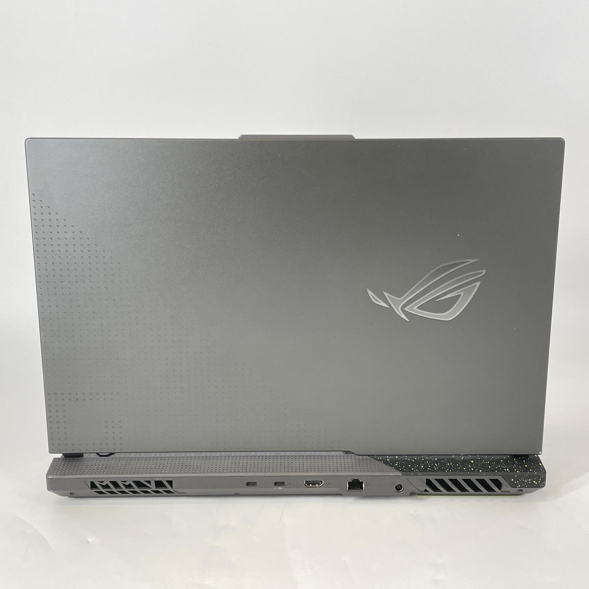 Asus ROG Strix G17 G713 17.3 Gray 2.4 GHz AMD Ryzen 9 7940HX 32GB RAM 2TB Solid State Drive NVIDIA GeForce RTX 4070 8 GB