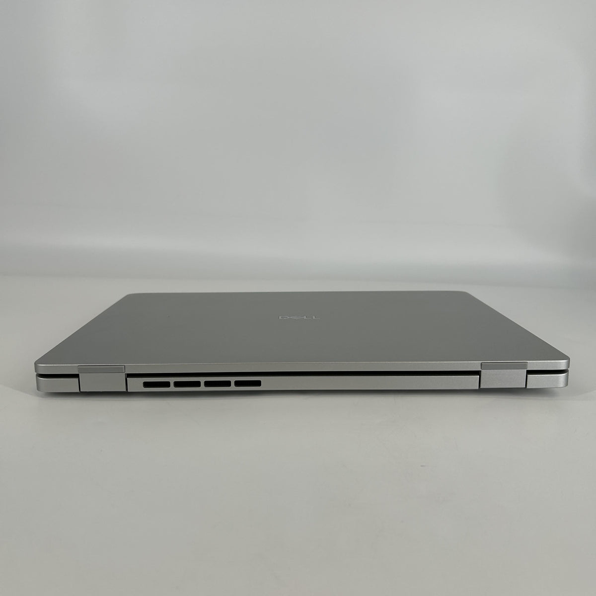 Dell Pro 16 PC16250 Platinum Silver 2.0 GHz Intel Core Ultra 5 Series 2 16GB RAM 256GB Solid State Drive