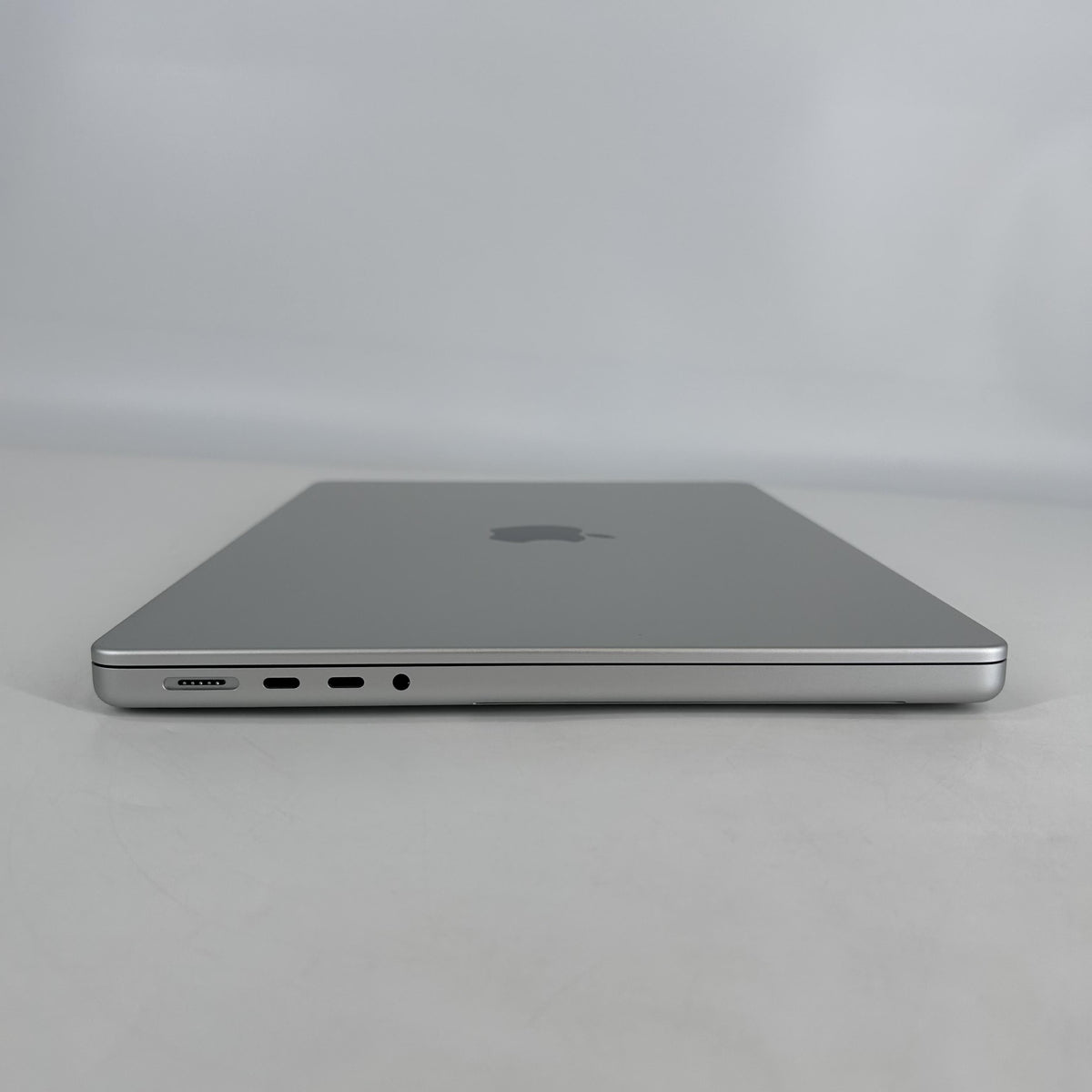 Apple MacBook Pro 14 2025 Silver M5 10-Core CPU 16GB Unified Memory 512GB Solid State Drive 10-Core GPU