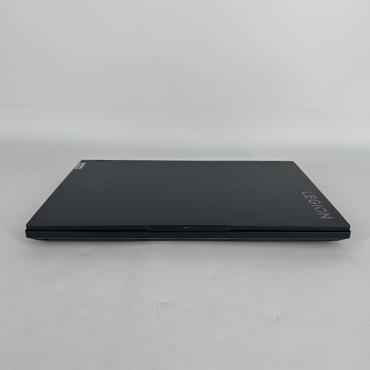 Lenovo Legion Pro 7i Gen 8 16 Black 2.2 GHz Intel Core i9 13th Gen. 32GB RAM 1TB Solid State Drive NVIDIA GeForce RTX 4080 12 GB