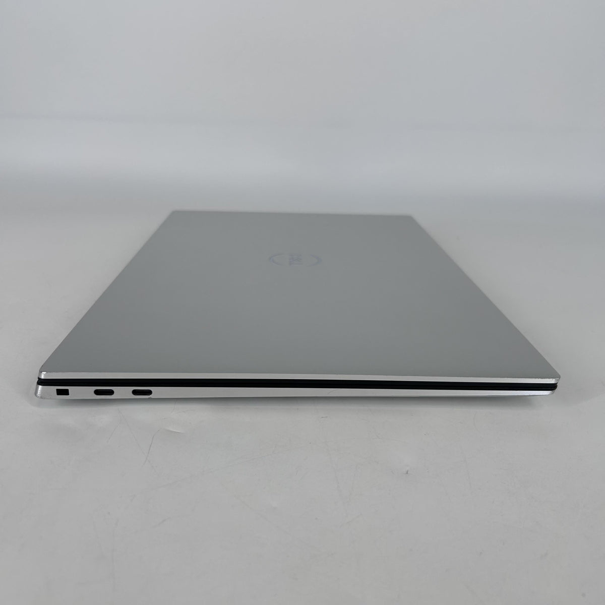 Dell XPS 15 9520 Silver 2.3 GHz Intel Core i7 12th Gen. 32GB RAM 1TB Solid State Drive