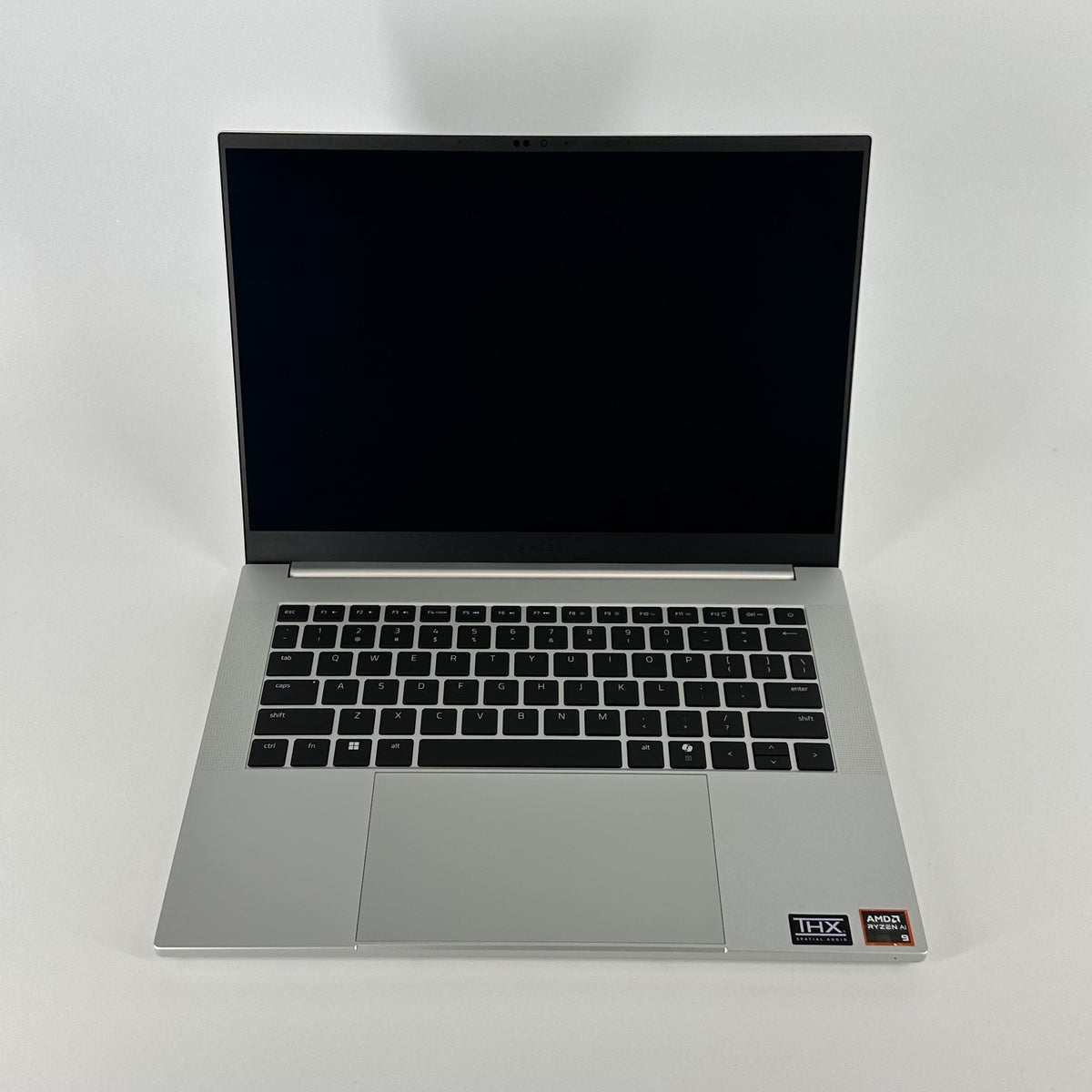 Razer Blade 14 2025 White 2.0 GHz AMD Ryzen AI 9 365 32GB RAM 2TB Solid State Drive NVIDIA GeForce RTX 5070 8 GB