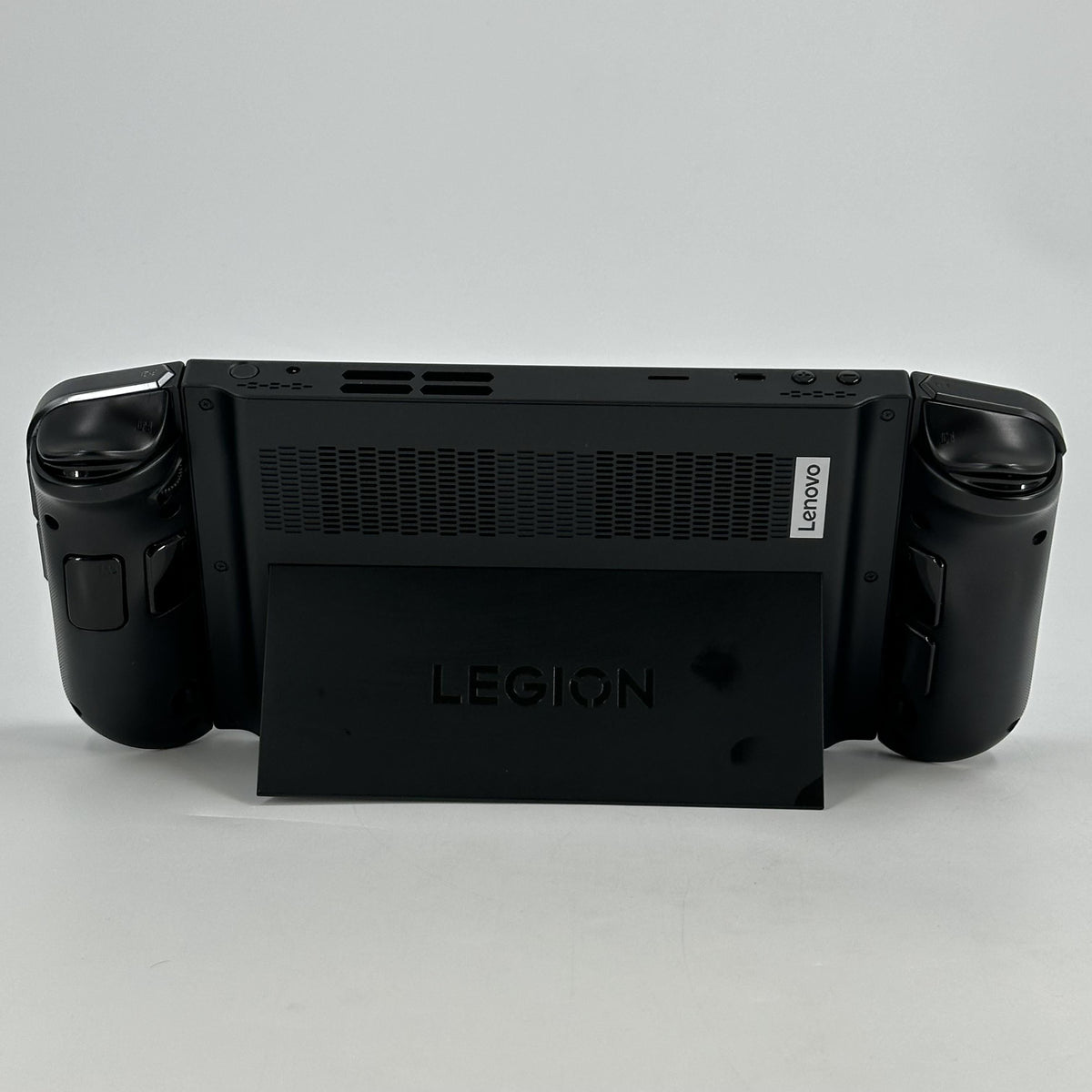 Lenovo Legion Go AMD Ryzen Z1 Extreme 16GB RAM 1TB Solid State Drive