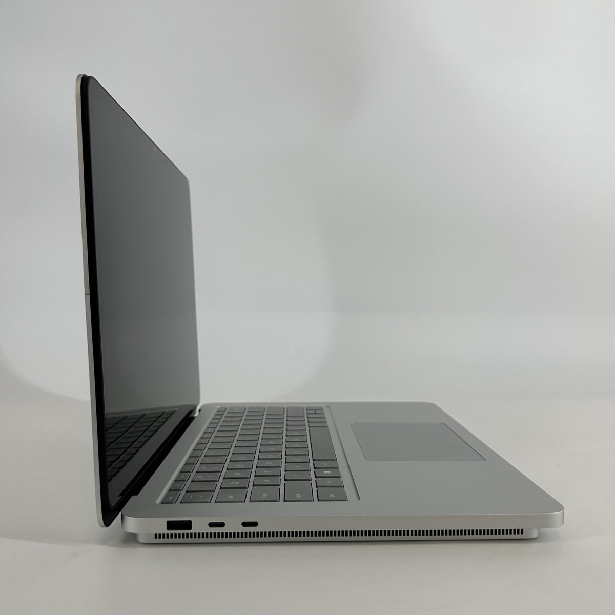 Microsoft Surface Laptop Studio 2 14.4 Silver 2.9 GHz Intel Core i7 13th Gen. 16GB RAM 512GB Solid State Drive NVIDIA GeForce RTX 4050 6 GB