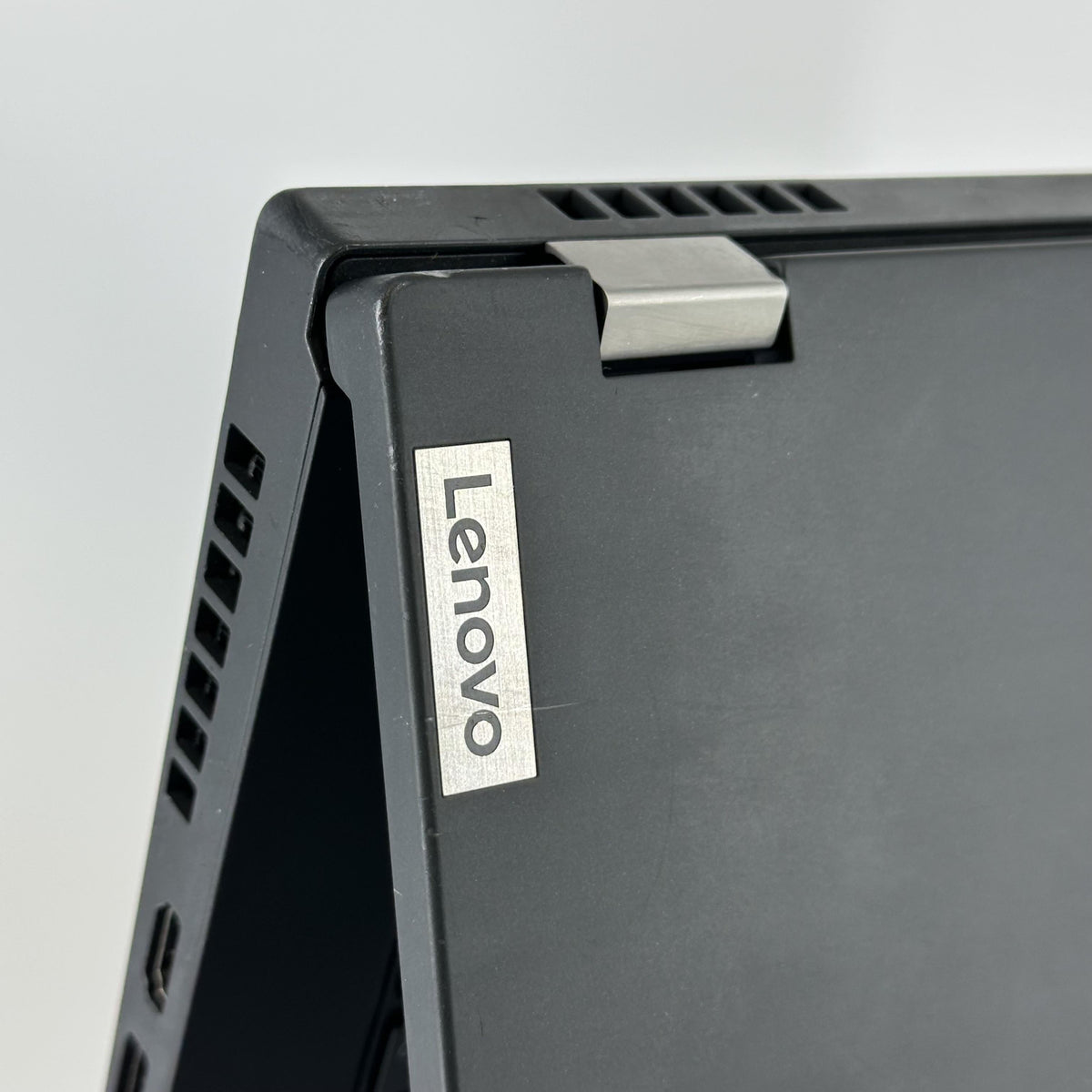 Lenovo ThinkPad P17 Gen 1 Black 2.4 GHz Intel Core i9 10th Gen. 32GB RAM 1TB Solid State Drive NVIDIA Quadro RTX 3000 6 GB