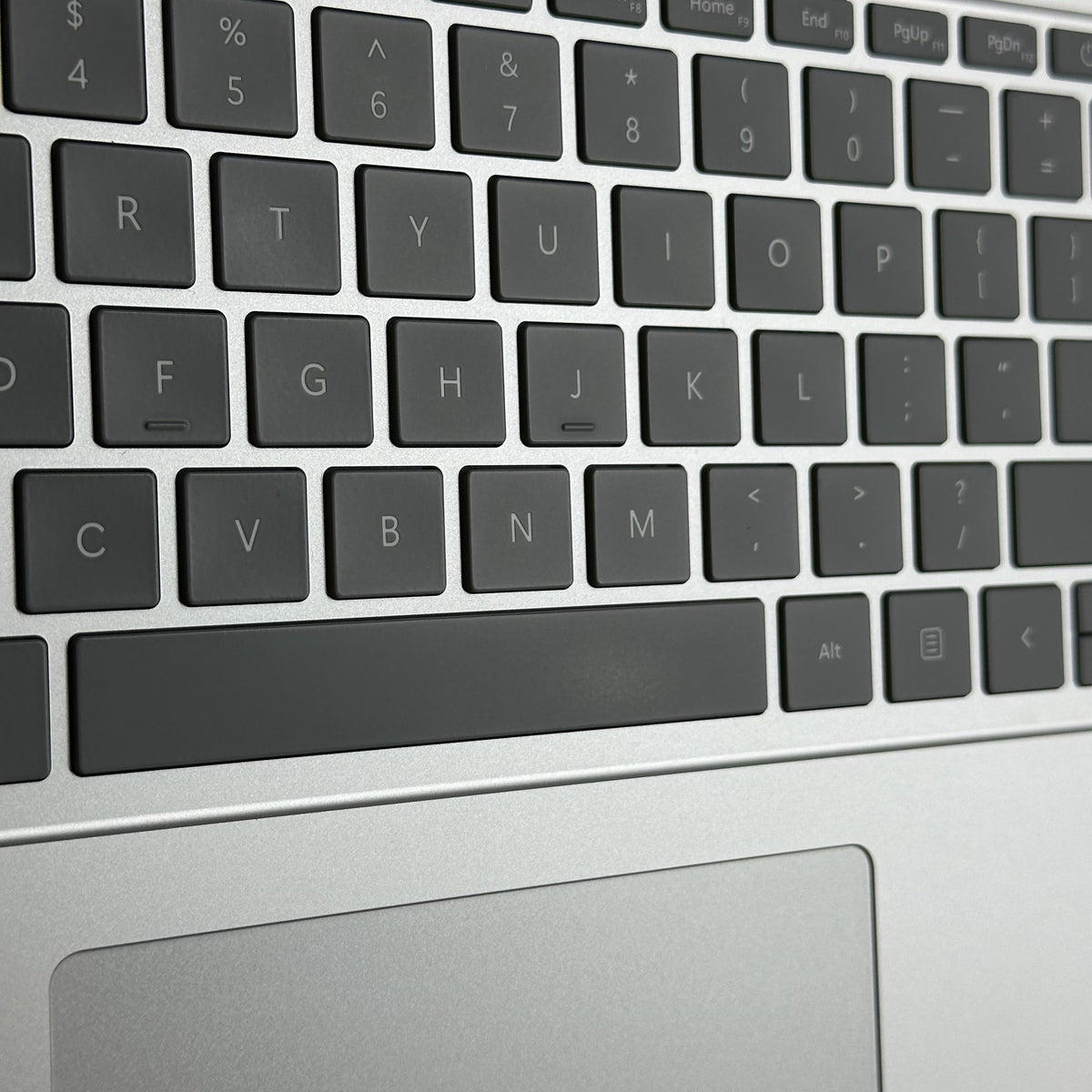 Microsoft Surface Laptop Studio 2 14.4 Silver 2.9 GHz Intel Core i7 13th Gen. 64GB RAM 2TB Solid State Drive NVIDIA GeForce RTX 4060 8 GB