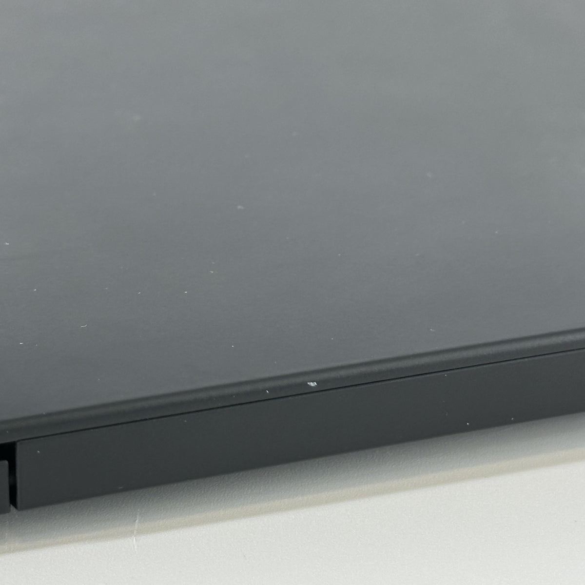 Lenovo ThinkPad X1 Extreme Gen 1 15.6 Black 2.6 GHz Intel Core i7 8th Gen. 32GB RAM 1TB Solid State Drive NVIDIA GeForce GTX 1050 Ti 4 GB