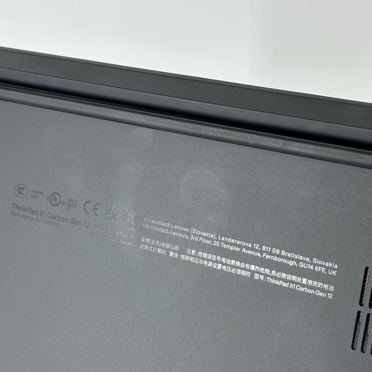 Lenovo ThinkPad X1 Carbon Gen 12 14 Black 1.4 GHz Intel Core Ultra 7 16GB RAM 1TB Solid State Drive