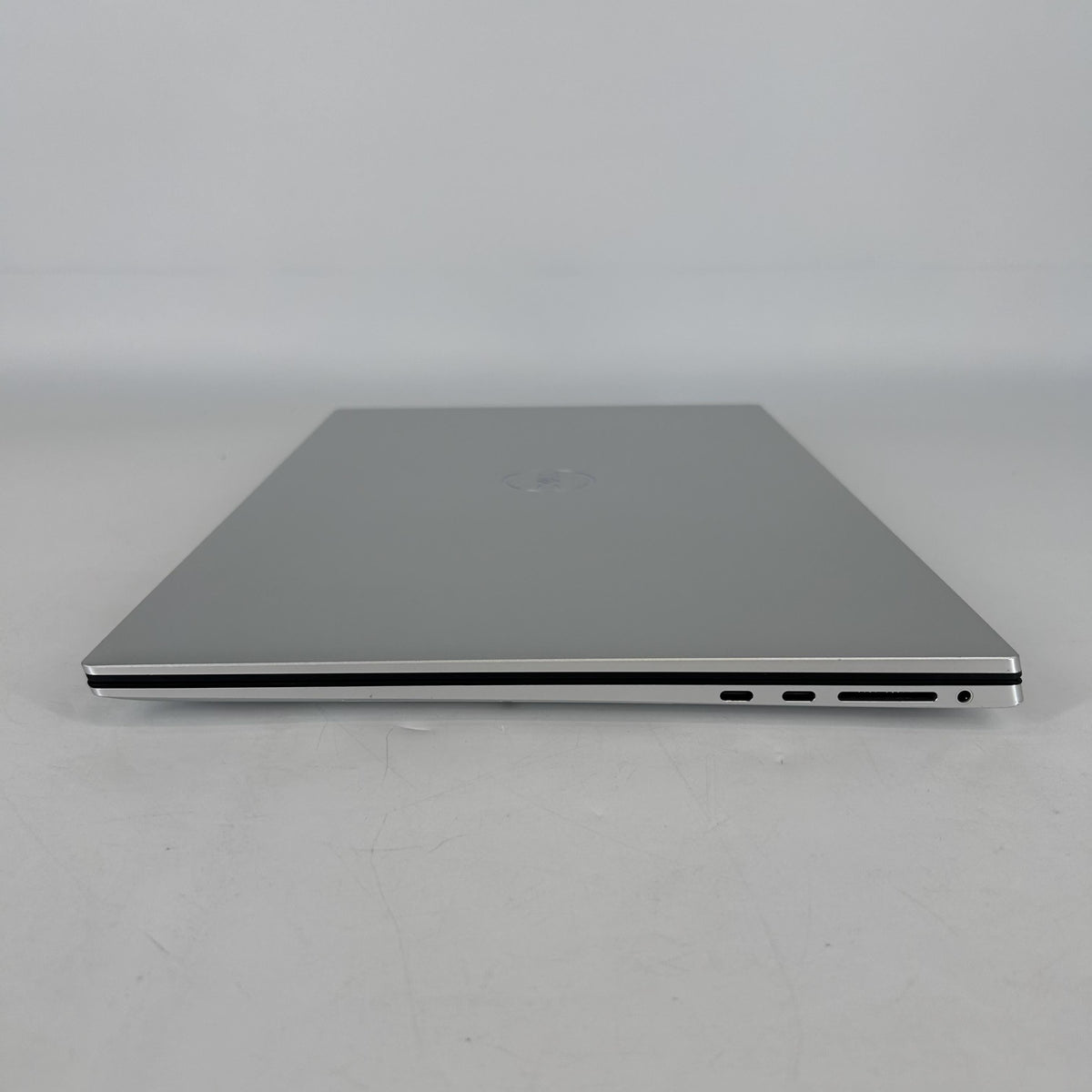 Dell XPS 17 9730 Silver 2.6 GHz Intel Core i9 13th Gen. 64GB RAM 1TB Solid State Drive NVIDIA GeForce RTX 4080 12 GB