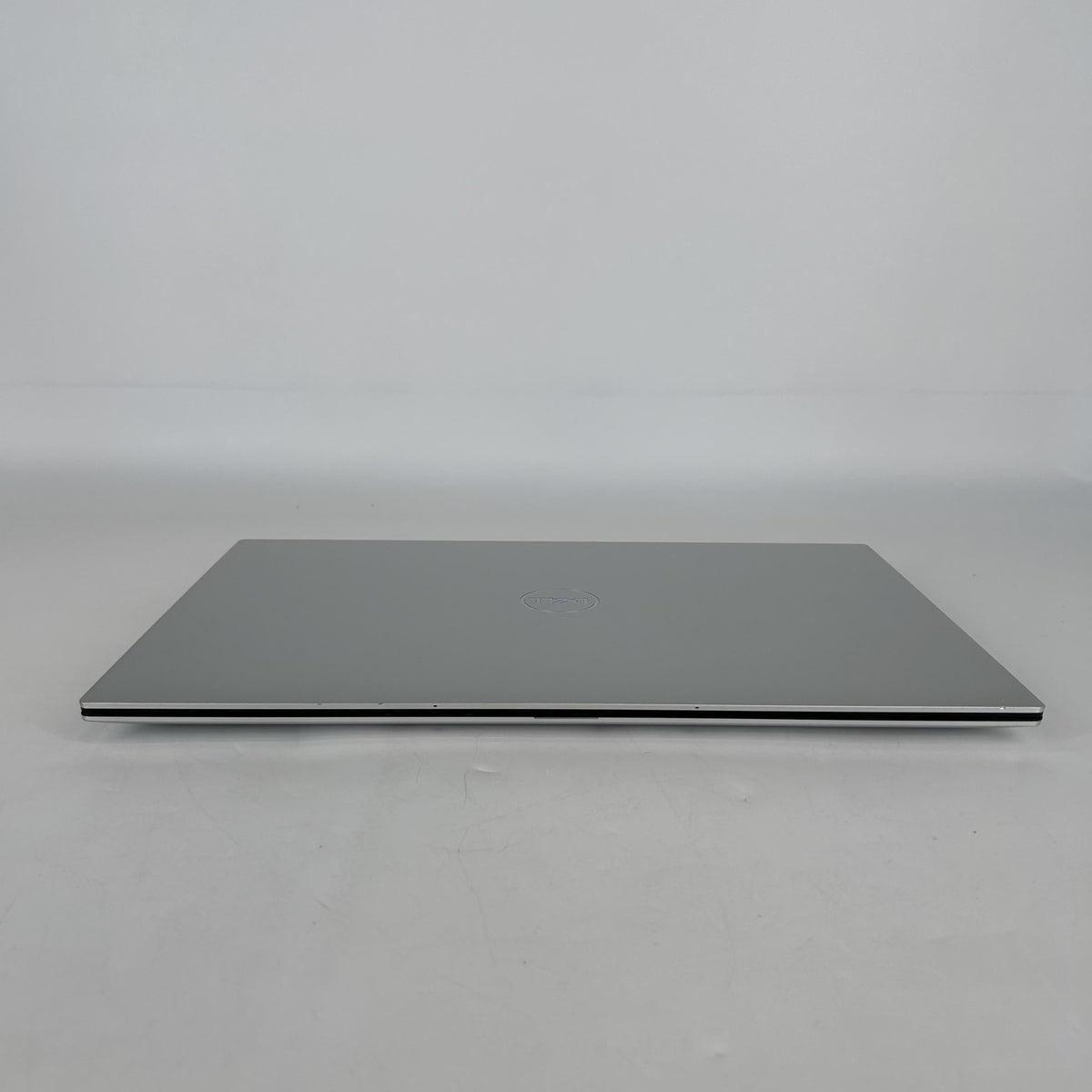 Dell XPS 17 9730 Silver 2.6 GHz Intel Core i9 13th Gen. 64GB RAM 1TB Solid State Drive NVIDIA GeForce RTX 4080 12 GB