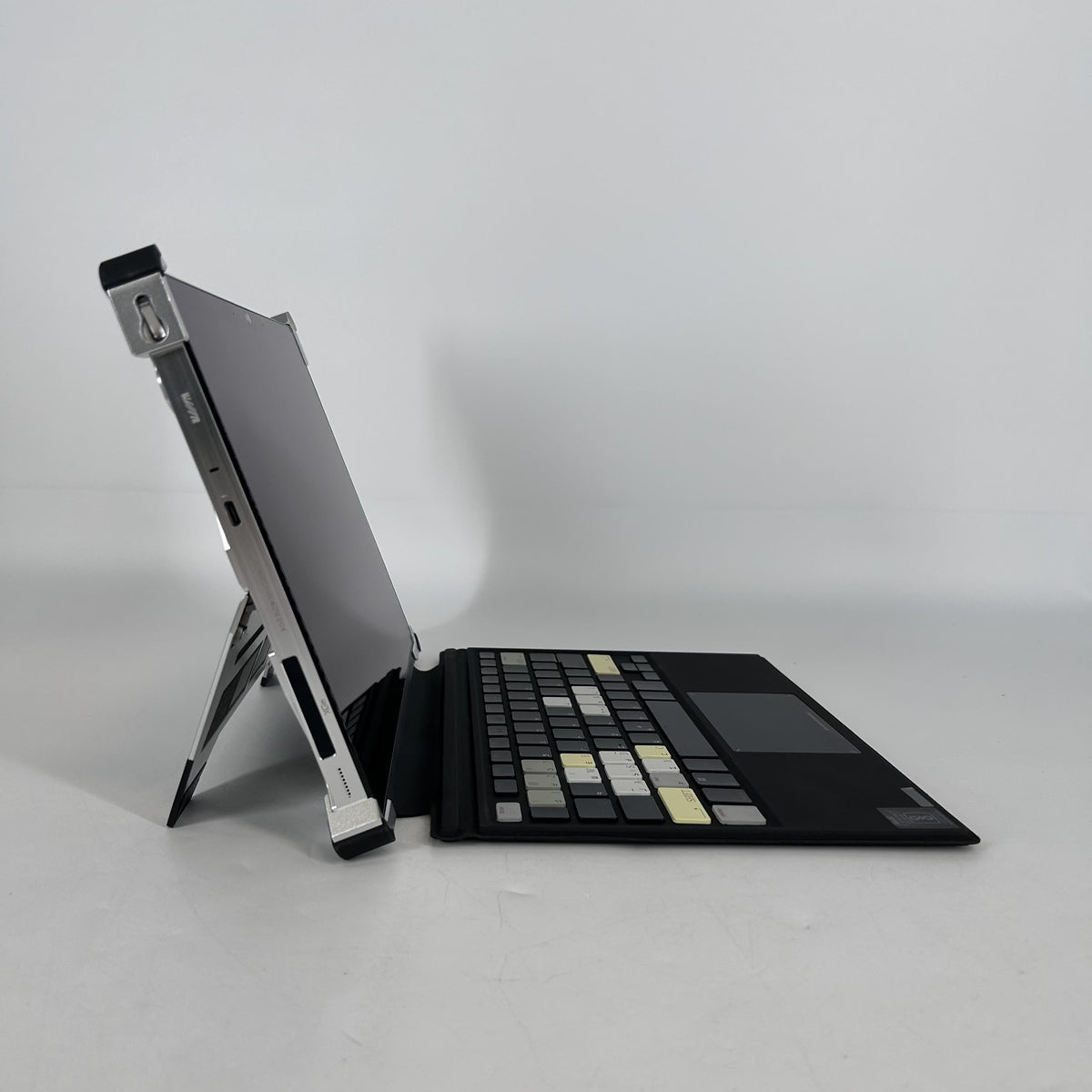 Asus ROG Flow Z13 ACRNM RMT02 GZ301 13.4 Silver 2.6 GHz Intel Core i9 13th Gen. 32GB RAM 1TB Solid State Drive NVIDIA GeForce RTX 4070 8 GB