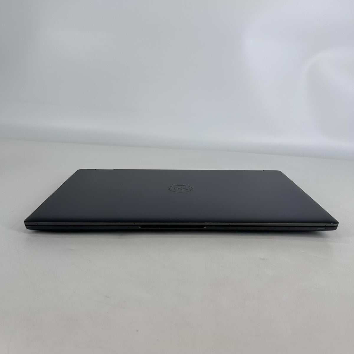 Dell Latitude 9430 (2-in-1) 14 Gray 1.8 GHz Intel Core i7 12th Gen. 32GB RAM 1TB Solid State Drive