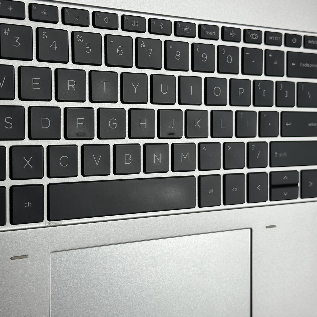 HP Elitebook 860 G10 15.6 Silver 1.6 GHz Intel Core i7 13th Gen. 16GB RAM 512GB Solid State Drive