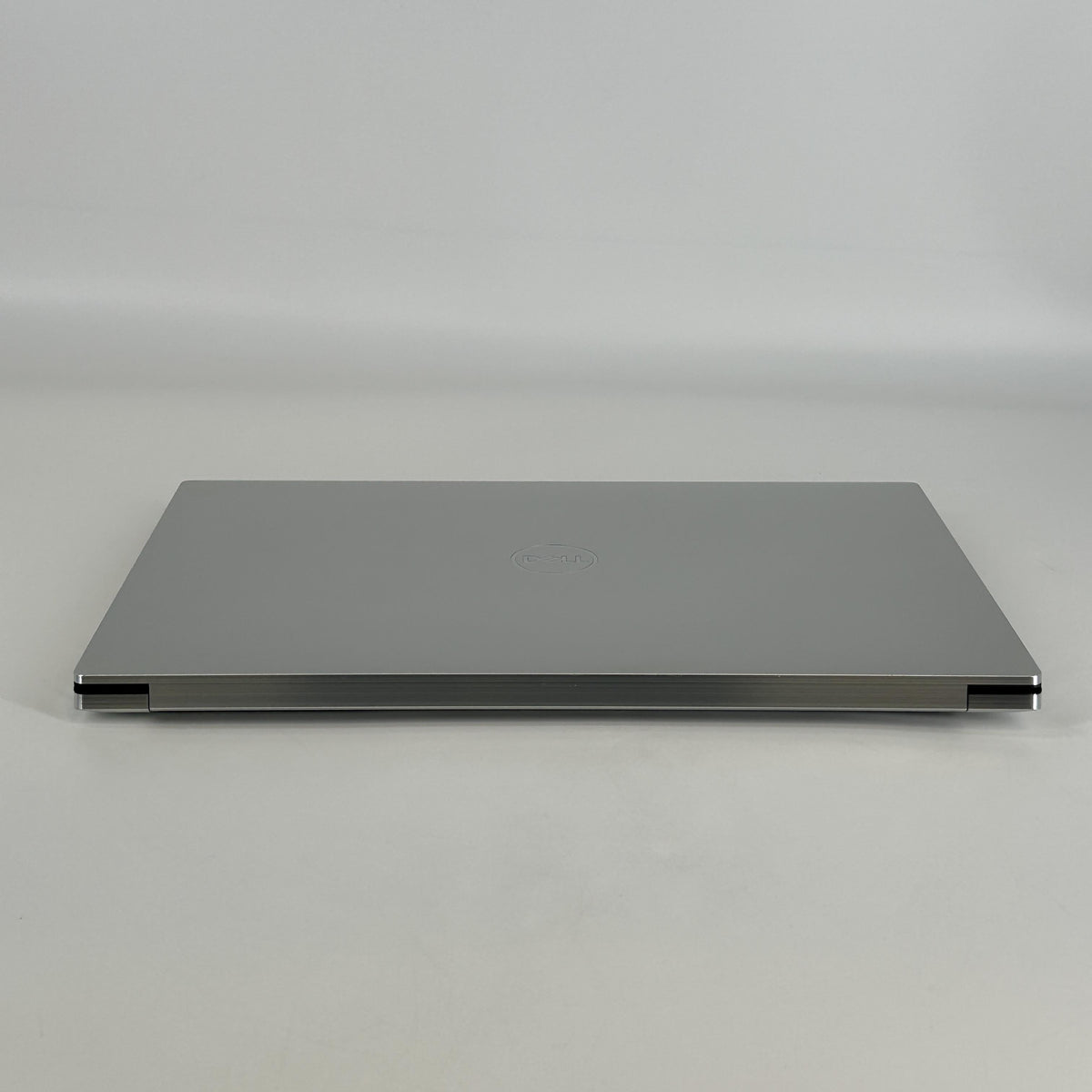 Dell XPS 15 9520 Silver 2.3 GHz Intel Core i7 12th Gen. 32GB RAM 512GB Solid State Drive NVIDIA GeForce RTX 3050 4 GB