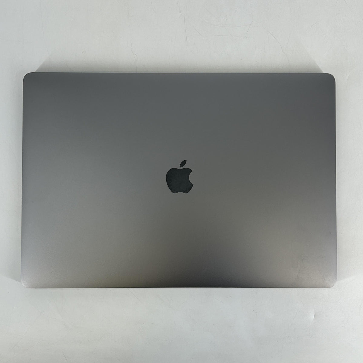 Apple MacBook Pro 16 Touch Bar 2019 Space Gray 2.4 GHz Intel Core i9 9th Gen. 16GB RAM 1TB Solid State Drive AMD Radeon Pro 5500M 8 GB