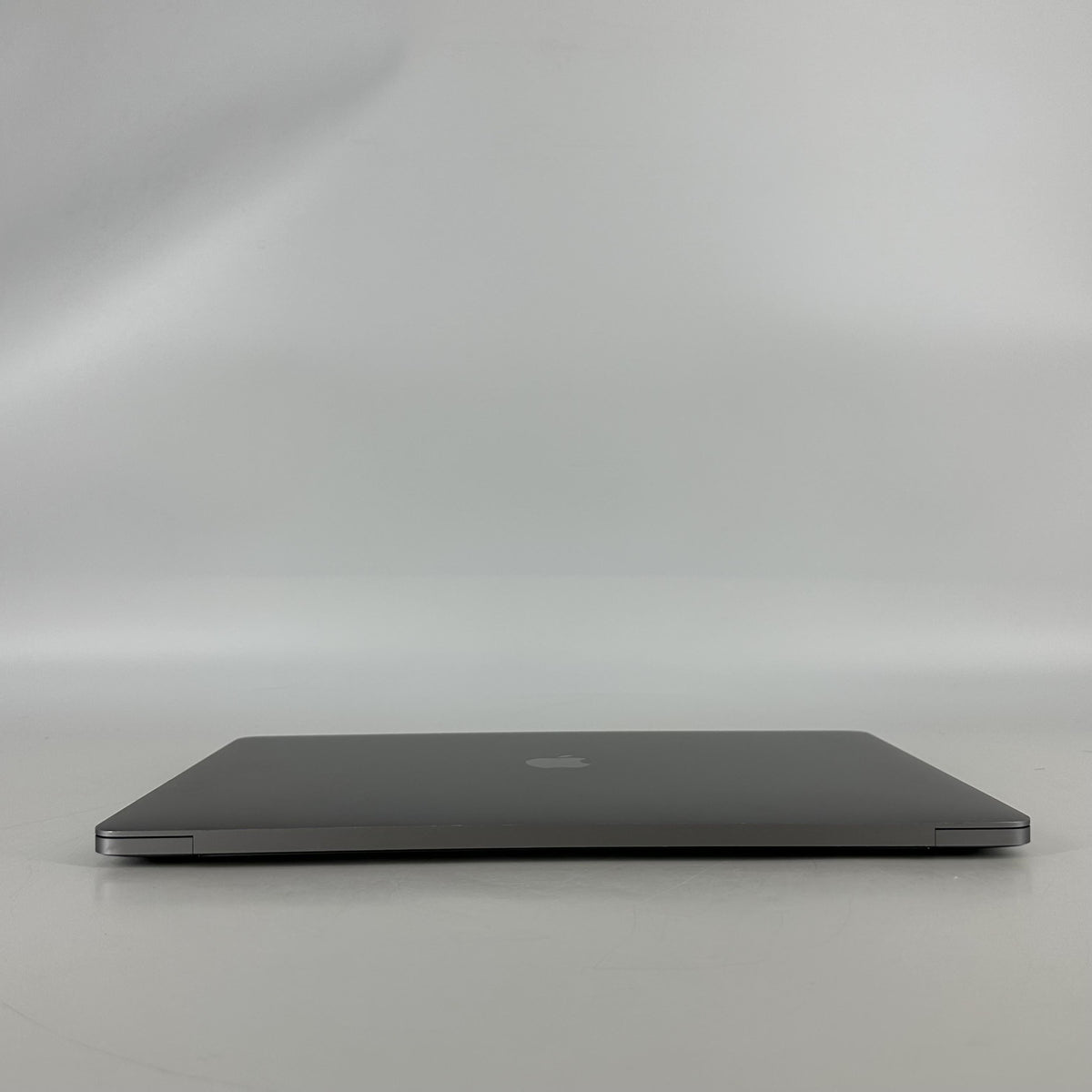Apple MacBook Pro 16 Touch Bar 2019 Space Gray 2.4 GHz Intel Core i9 9th Gen. 32GB RAM 1TB Solid State Drive AMD Radeon Pro 5500M 8 GB