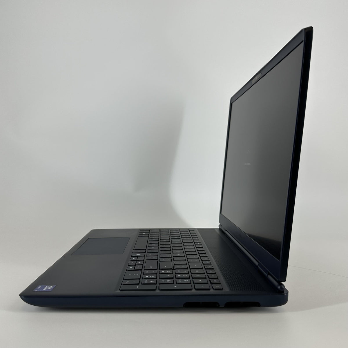 Dell Alienware 16X Aurora Interstellar Indigo 2.7 GHz Intel Core Ultra 9 Series 2 32GB RAM 1TB Solid State Drive NVIDIA GeForce RTX 5060 8 GB