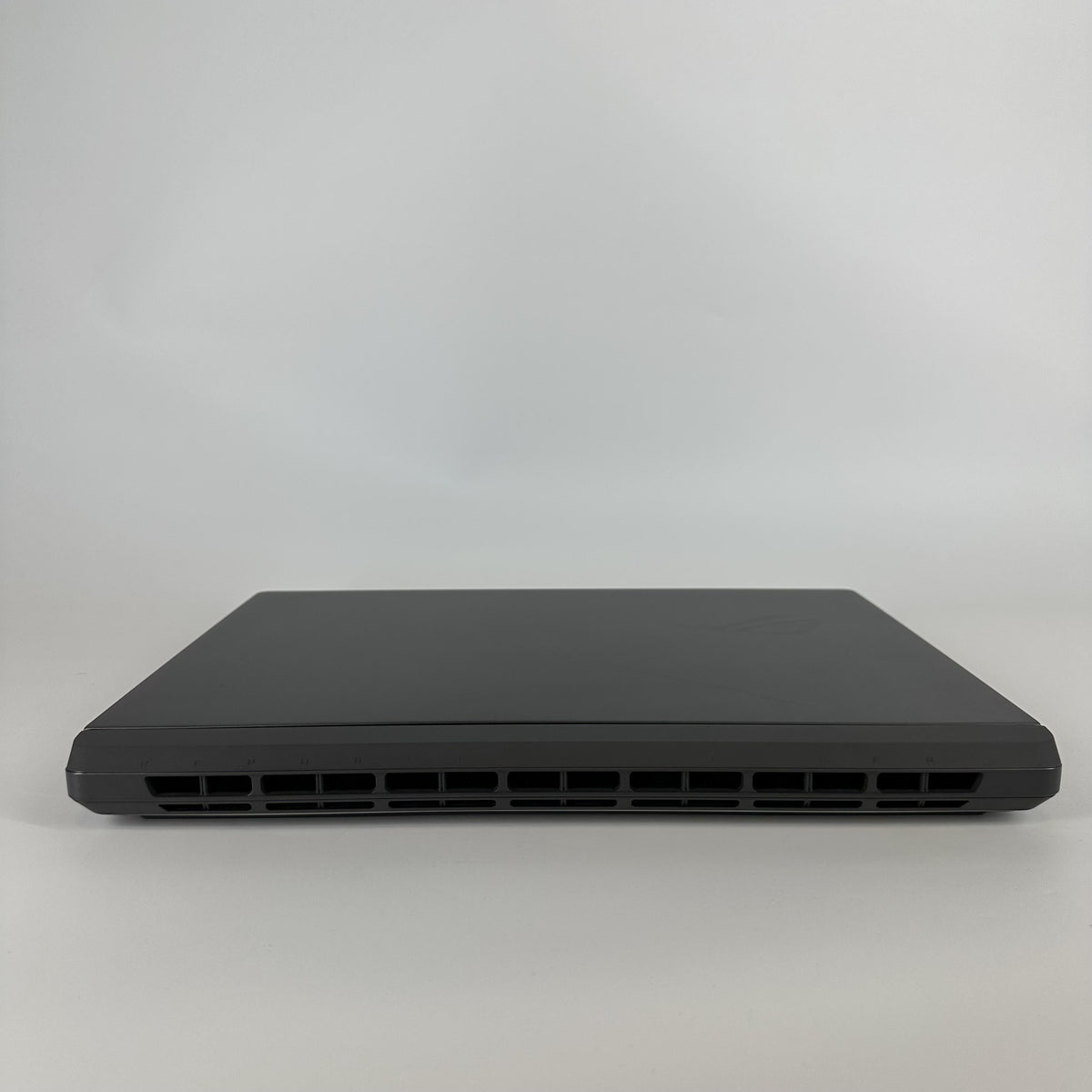 Asus ROG Strix G18 G815 18 Black 2.7 GHz Intel Core Ultra 9 Series 2 32GB RAM 2TB Solid State Drive NVIDIA GeForce RTX 5070 8 GB