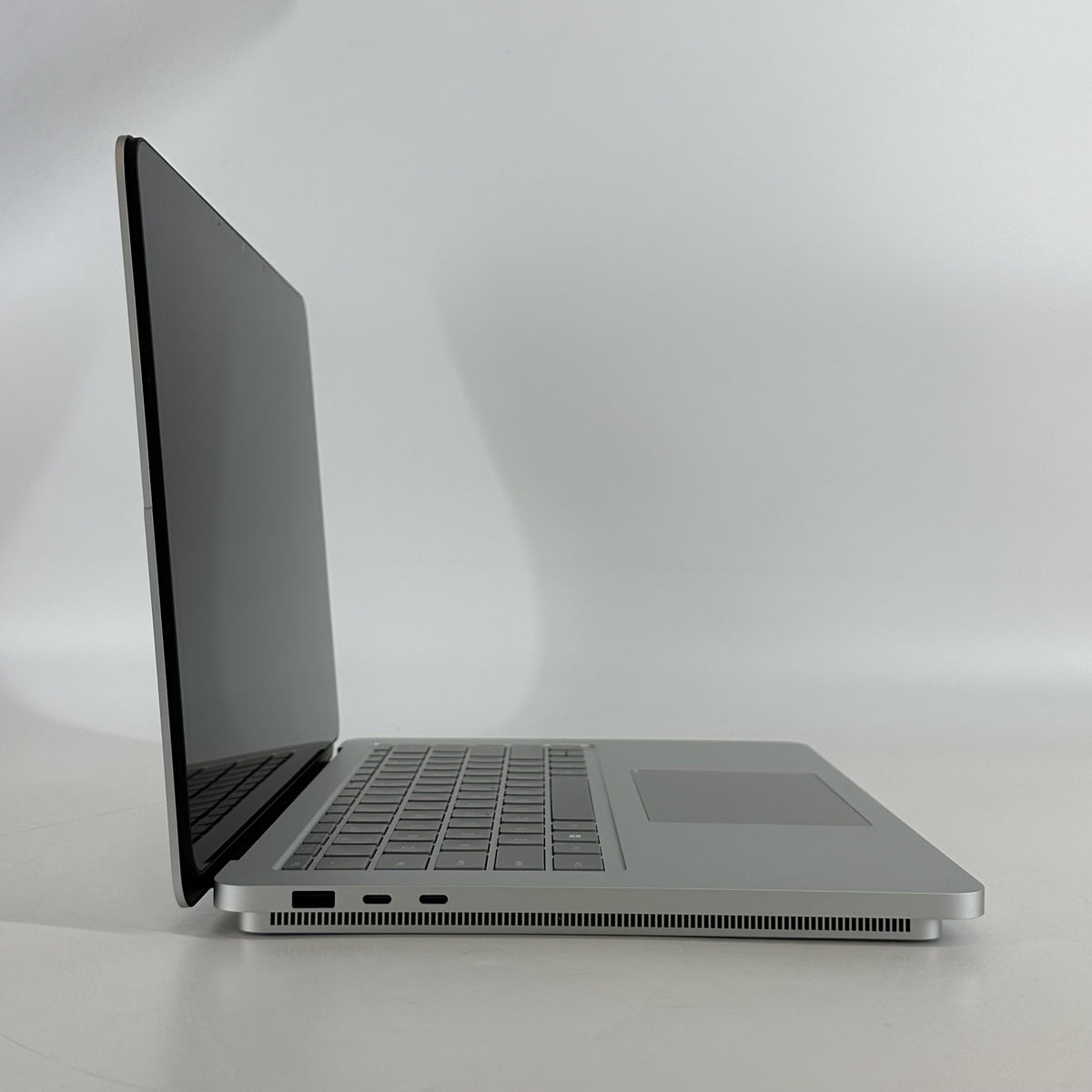 Microsoft Surface Laptop Studio 2 14.4 Silver 2.9 GHz Intel Core i7 13th Gen. 64GB RAM 1TB Solid State Drive NVIDIA GeForce RTX 4060 8 GB