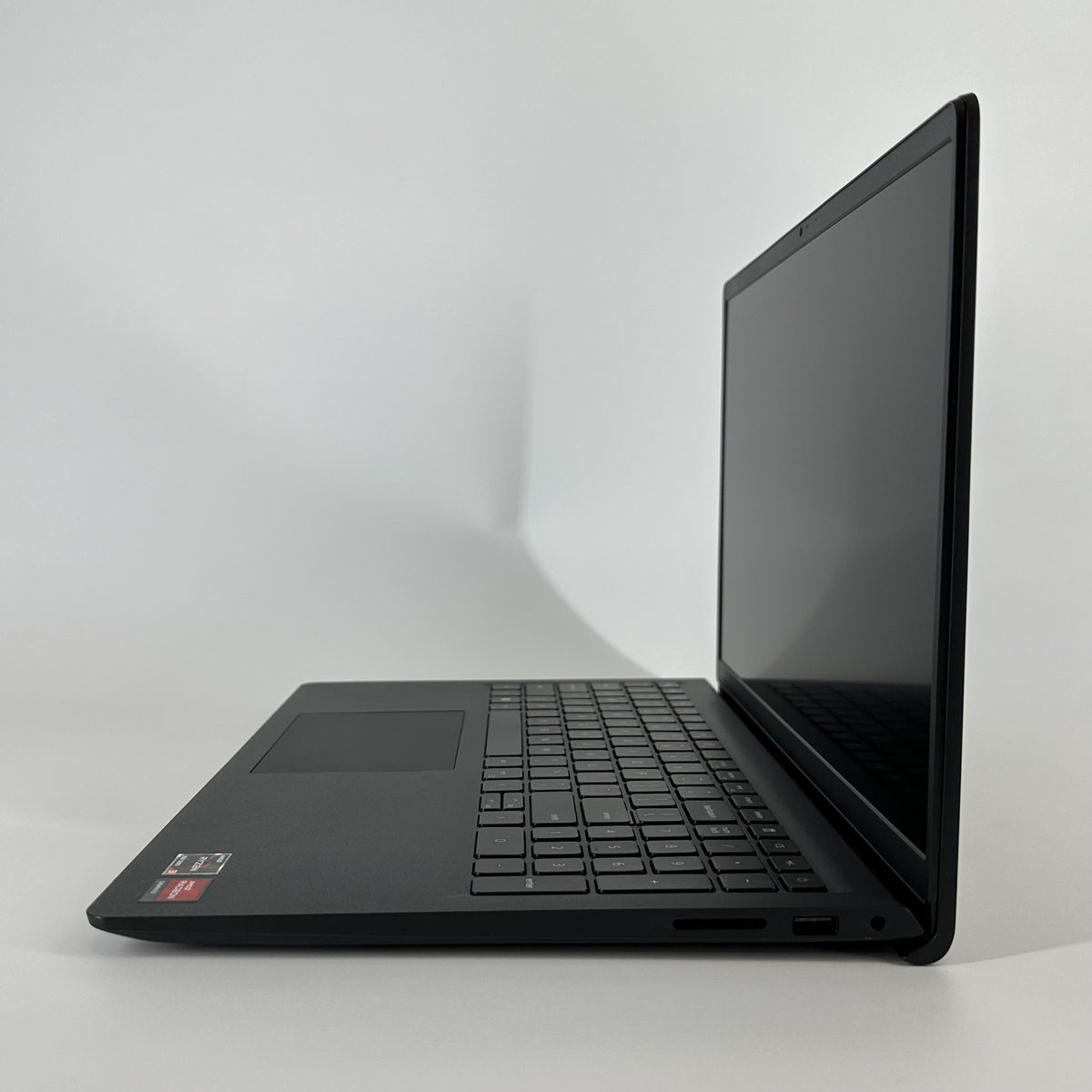 Dell Inspiron 3535 15.6 Silver 2.4 GHz AMD Ryzen 3 7320U 8GB RAM 512GB Solid State Drive