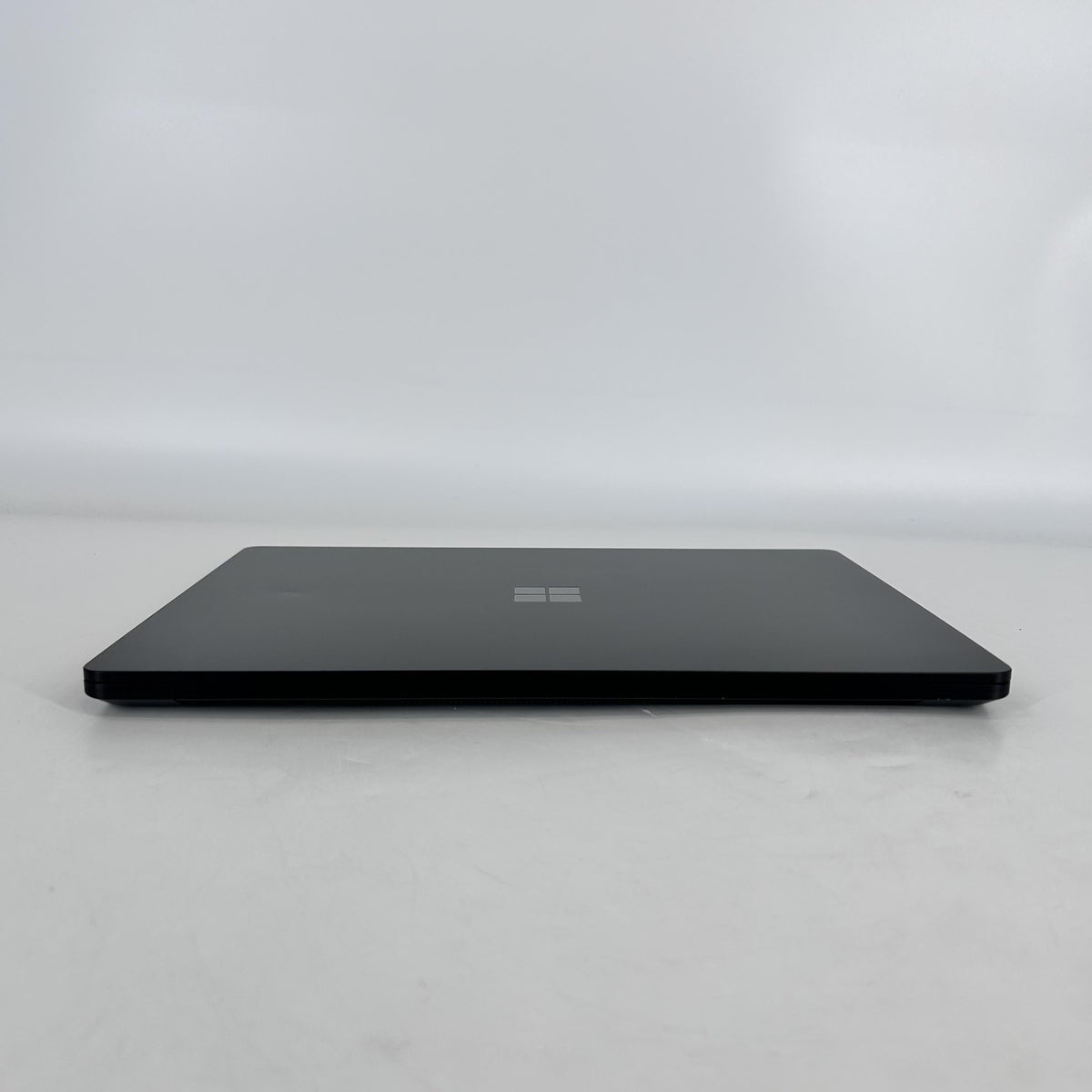 Microsoft Surface Laptop 5 13.5 Black 2.7 GHz Intel Core i7 12th Gen. 16GB RAM 512GB Solid State Drive