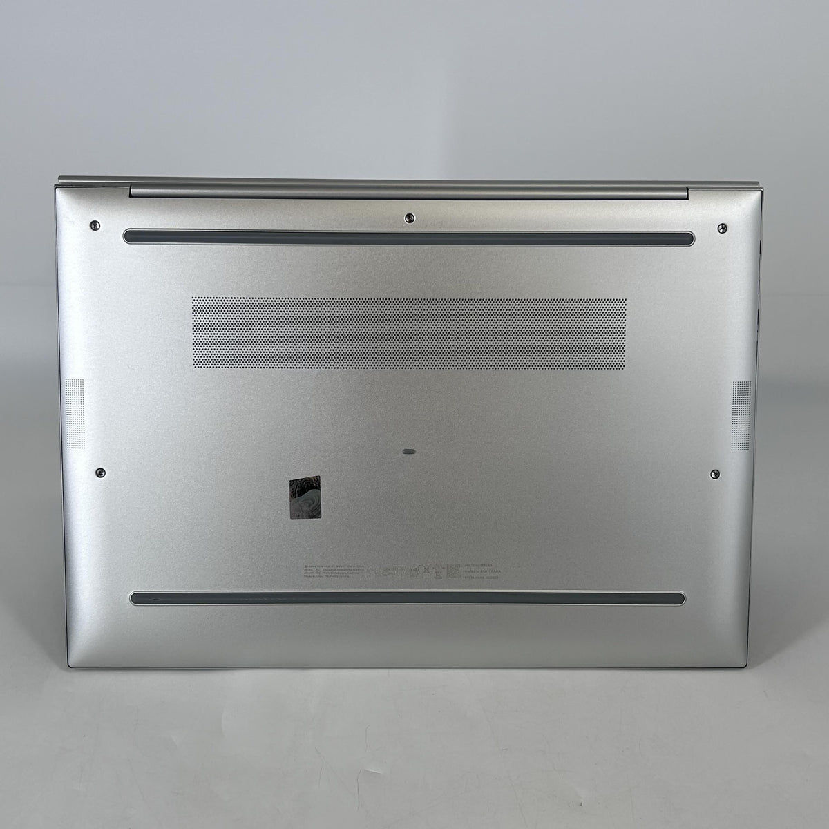 HP Elitebook 860 G9 16 Silver 1.6 GHz Intel Core i5 12th Gen. 16GB RAM 512GB Solid State Drive