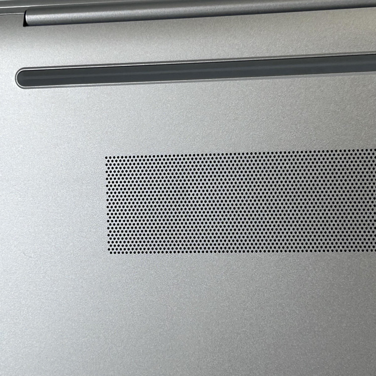 HP Elitebook 860 G9 16 Silver 1.6 GHz Intel Core i5 12th Gen. 16GB RAM 512GB Solid State Drive