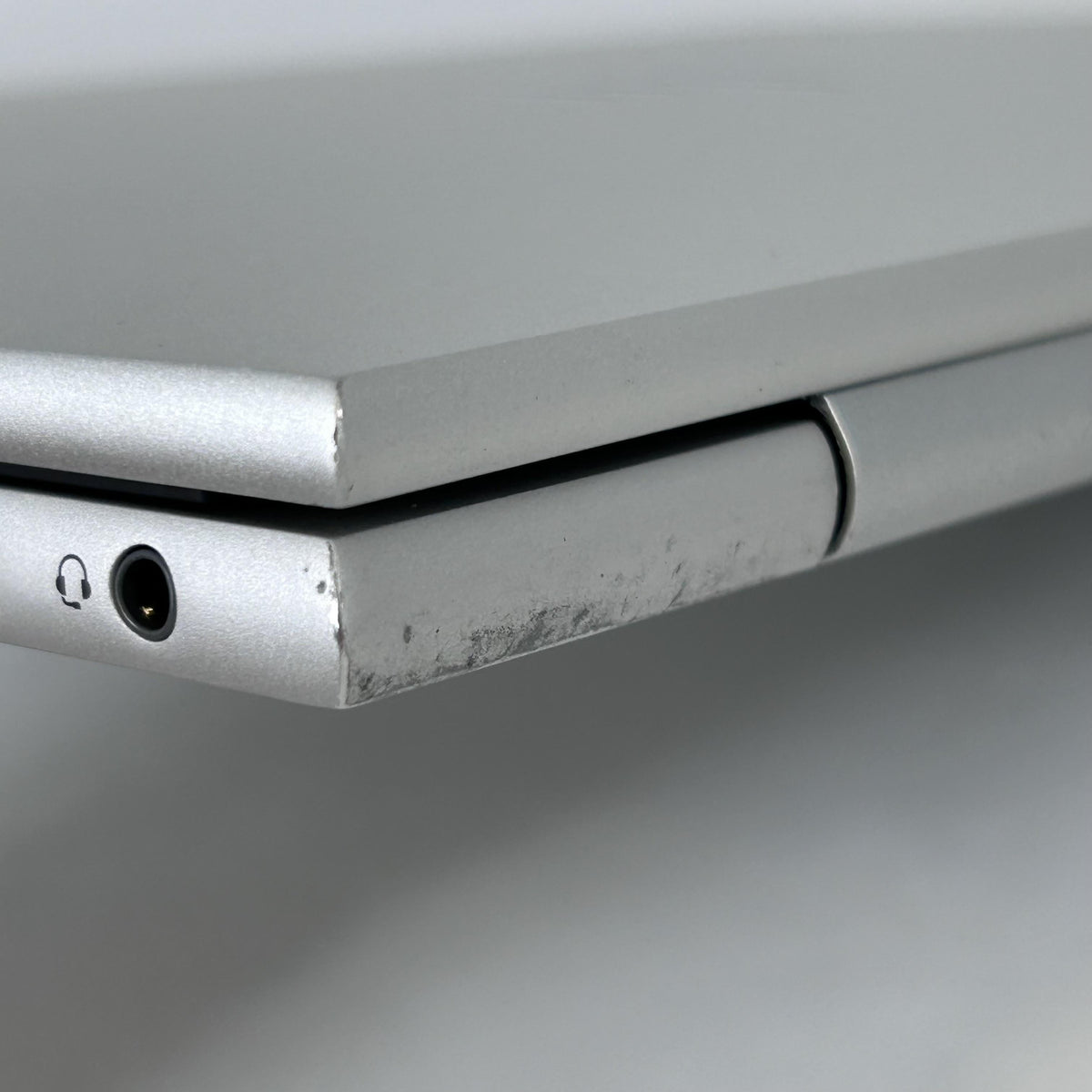 HP Elitebook 860 G9 16 Silver 1.6 GHz Intel Core i5 12th Gen. 16GB RAM 512GB Solid State Drive