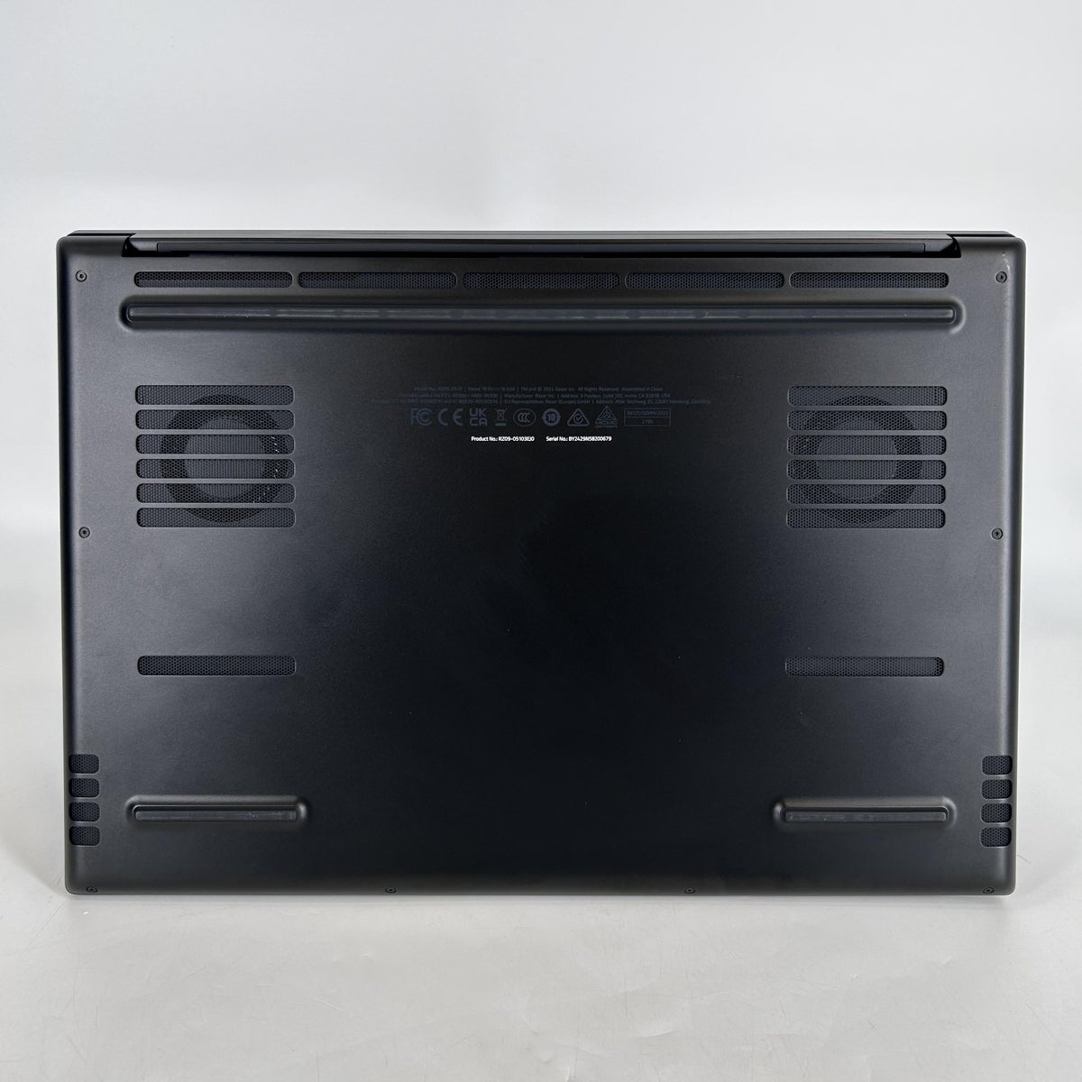 Razer Blade 16 2024 Black 2.2 GHz Intel Core i9 14th Gen. 96GB RAM 4TB Solid State Drive 4TB Solid State Drive NVIDIA GeForce RTX 4090 16 GB