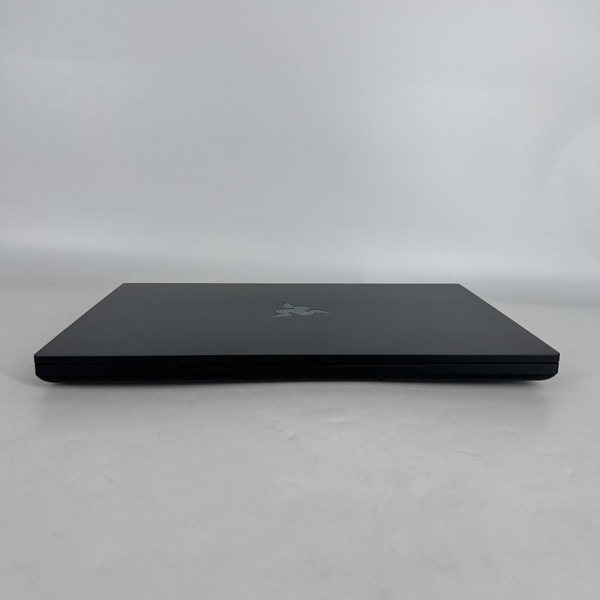 Razer Blade 16 2024 Black 2.2 GHz Intel Core i9 14th Gen. 96GB RAM 4TB Solid State Drive 4TB Solid State Drive NVIDIA GeForce RTX 4090 16 GB